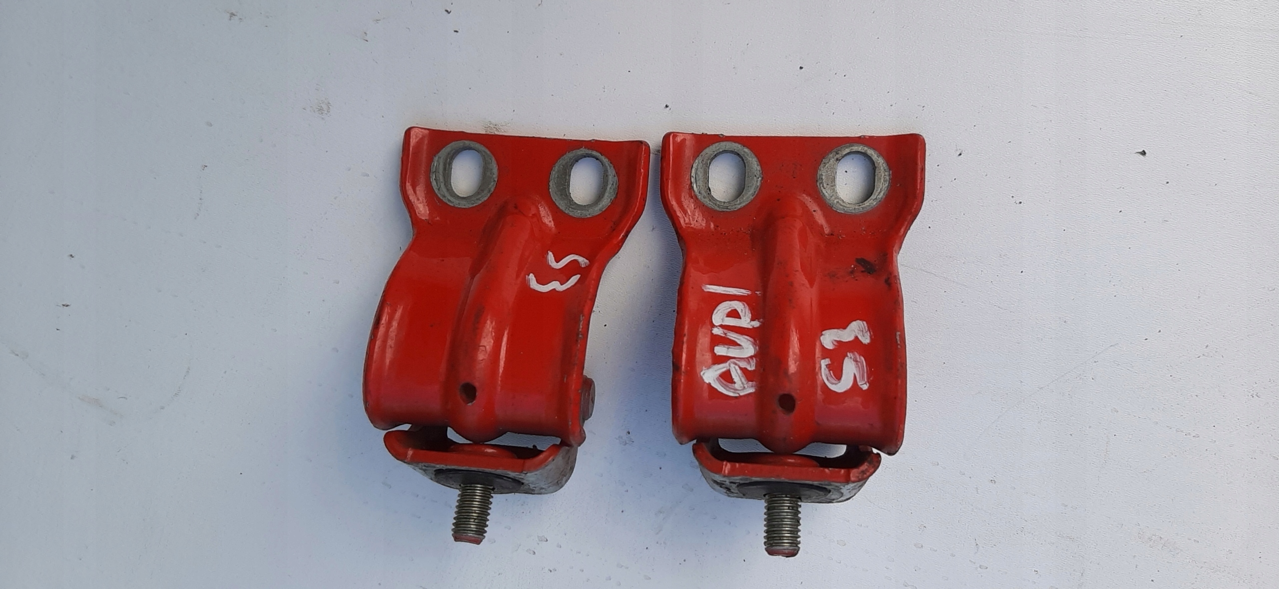 ZAWIAS KLAPY DRZWI TYLNY AUDI A3 A4 B5 8L0827085A Typ samochodu Samochody osobowe