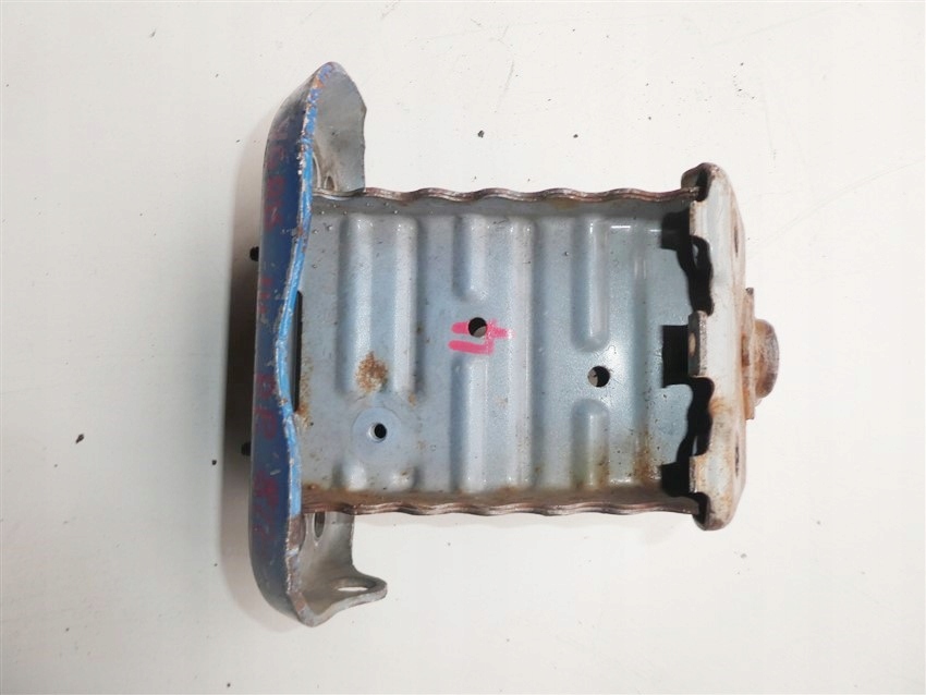 272626wtwrwfsnjQAZXS - ПРАВАЯ ЗОНА РАЗДАВЛИВАНИЯ TOYOTA YARIS III 2011-2014 ГГ.