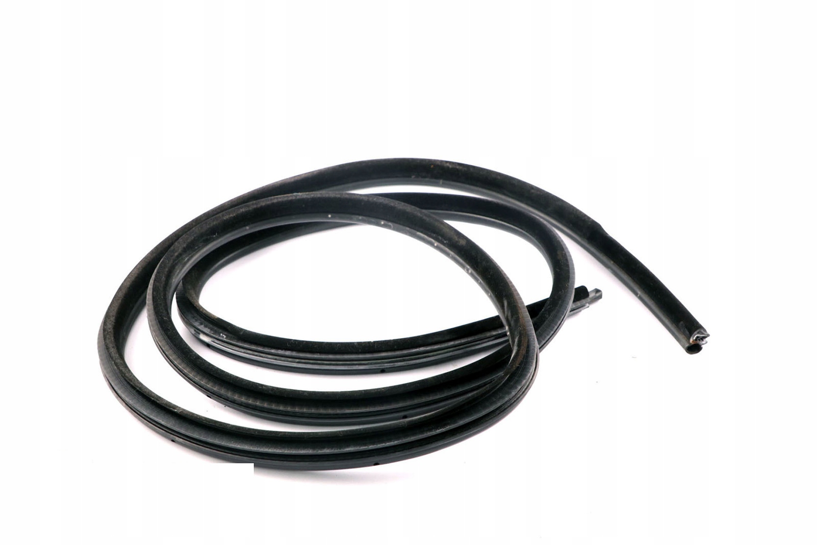 4389354 - BMW E60 E61 ущільнення дверей ПД