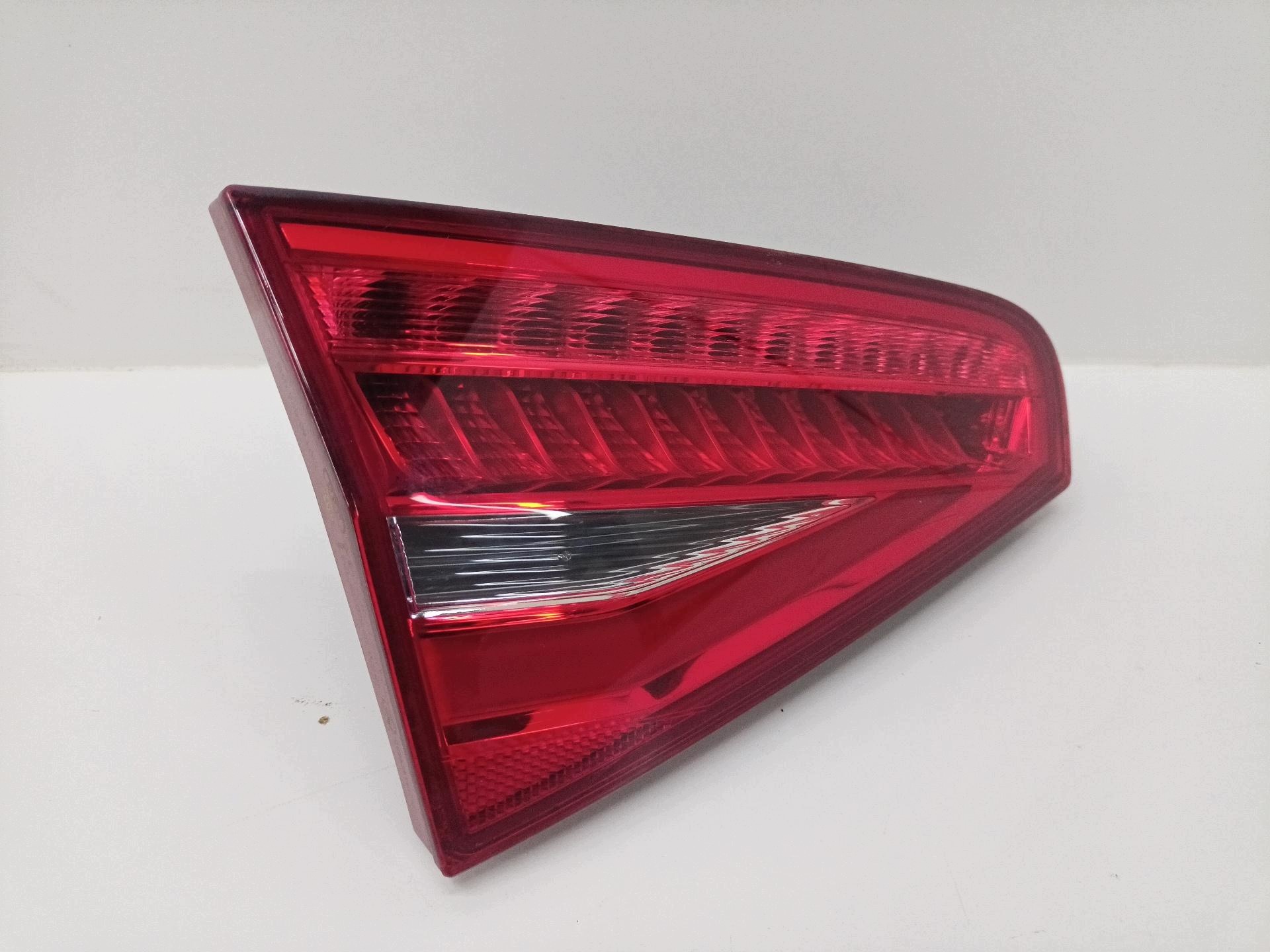 light rear to the bonnet left side Audi A4 B8 facelift 2012 2SD01091701