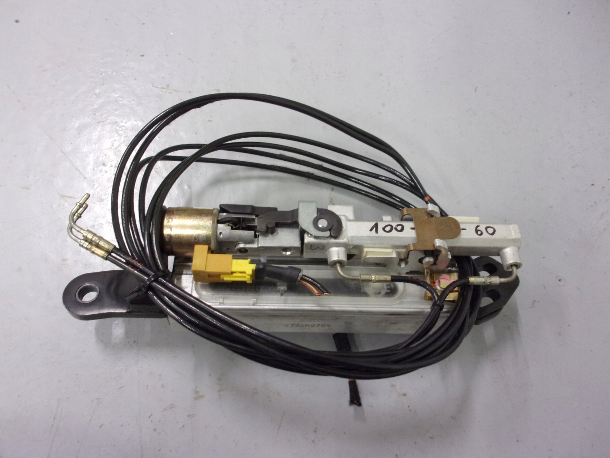 R230 sl 500 привід капота 2308001872