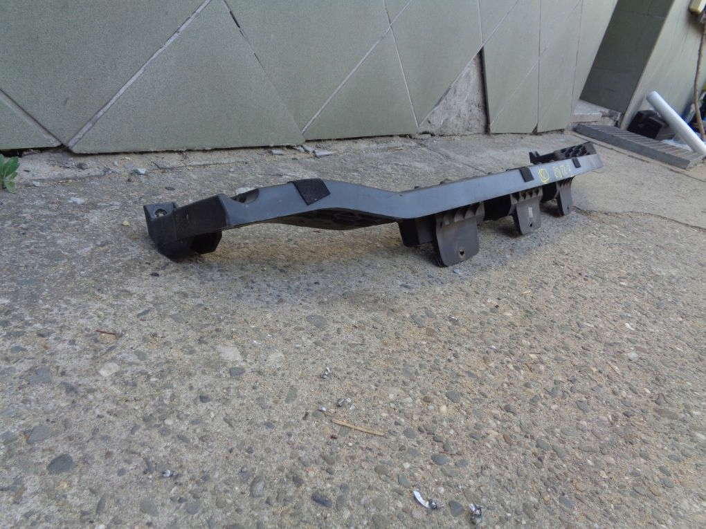 KIA SORENTO II 09- bumper support front