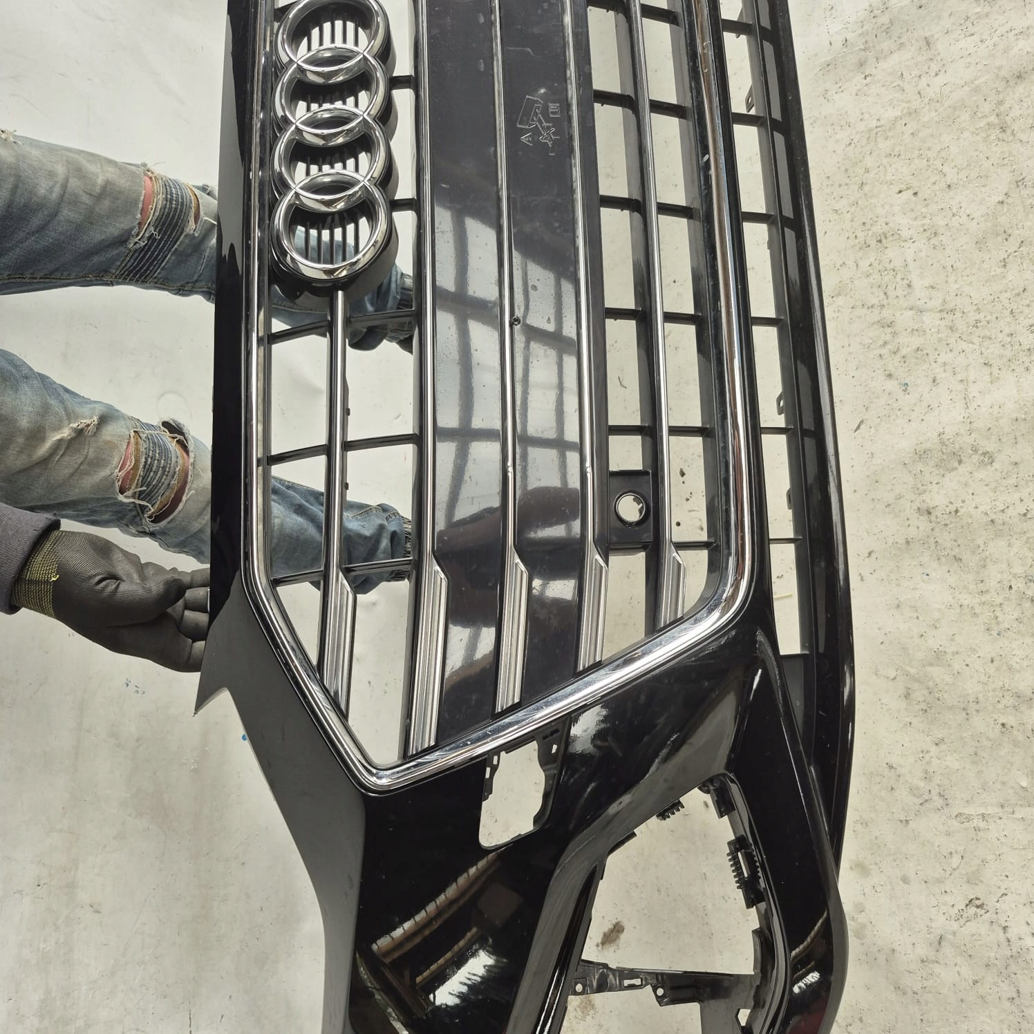 AUDI A4 B9 8W0 LIFT 19- bumper front front PDC
