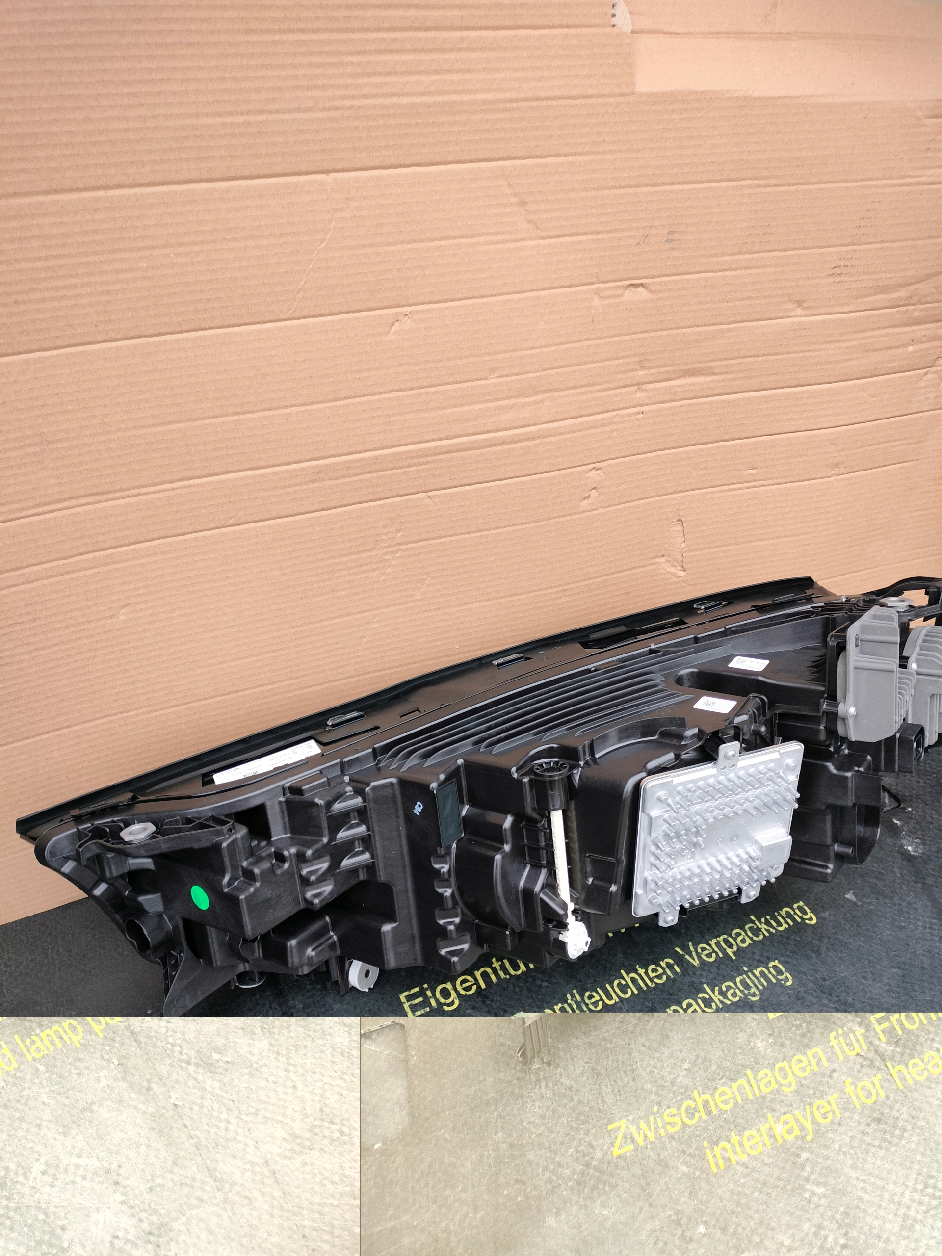LAMPA PRAWA BMW IX20 I20 M60 full led Wersja Europejska