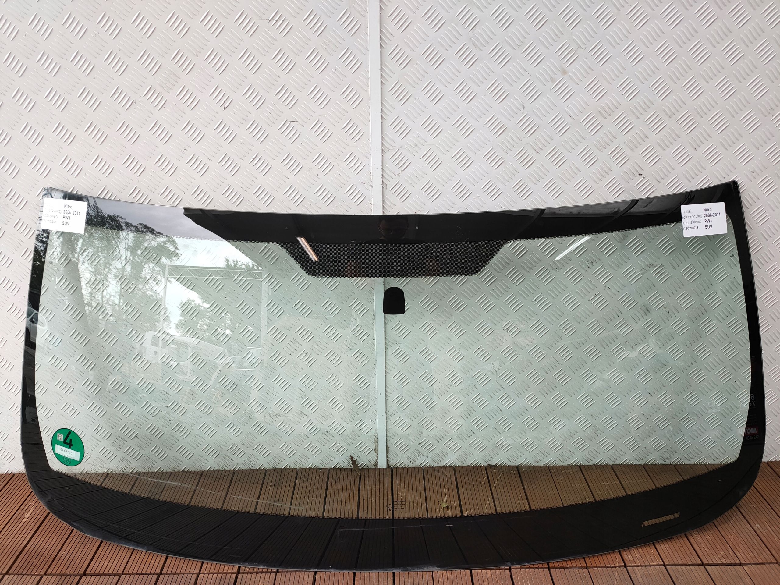 CHRYSLER DODGE NITRO 07-12 Vitre pare brise Avant Original OE