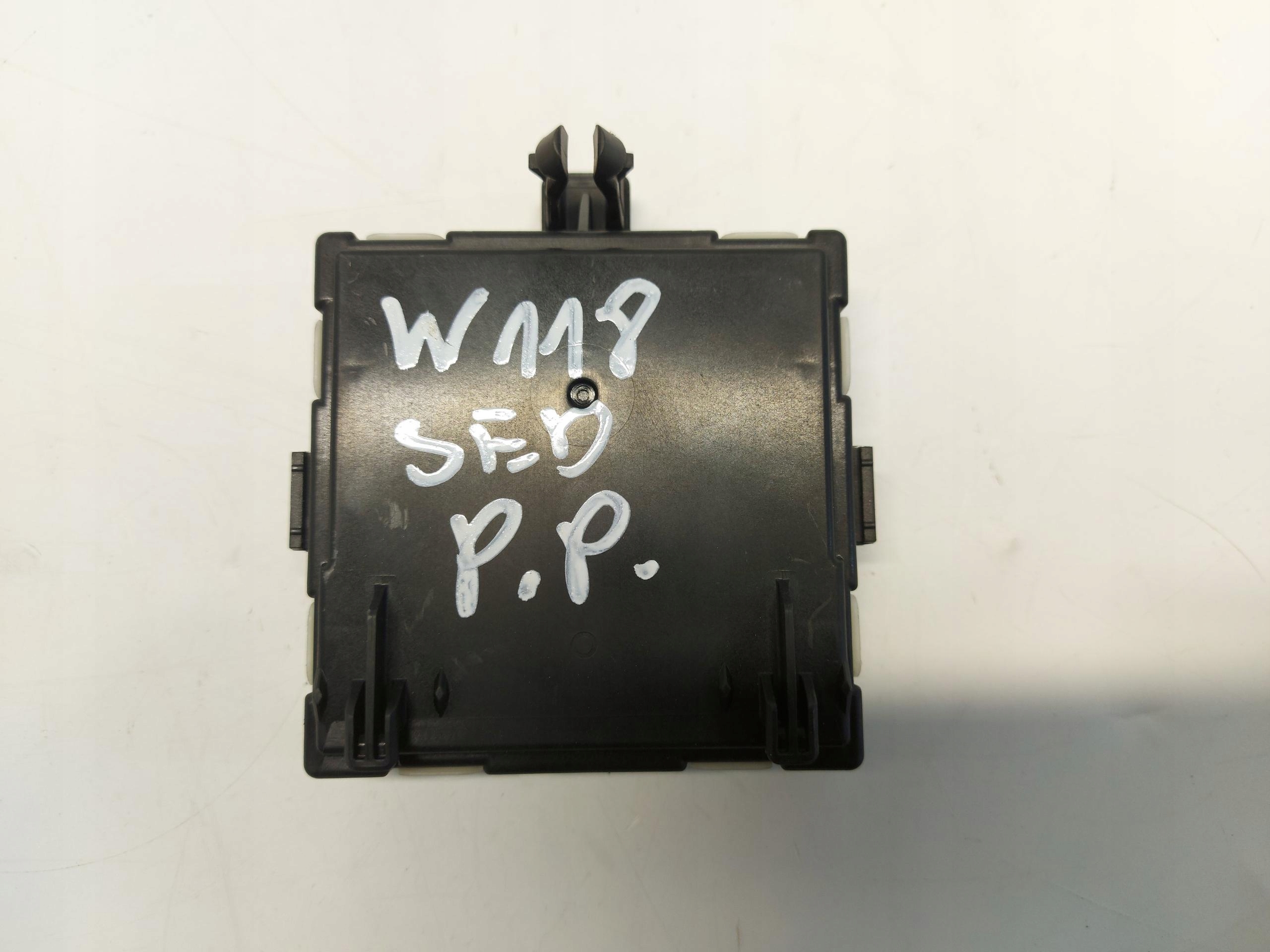 MERCEDES W118 CLA module control unit door front right A1779005409