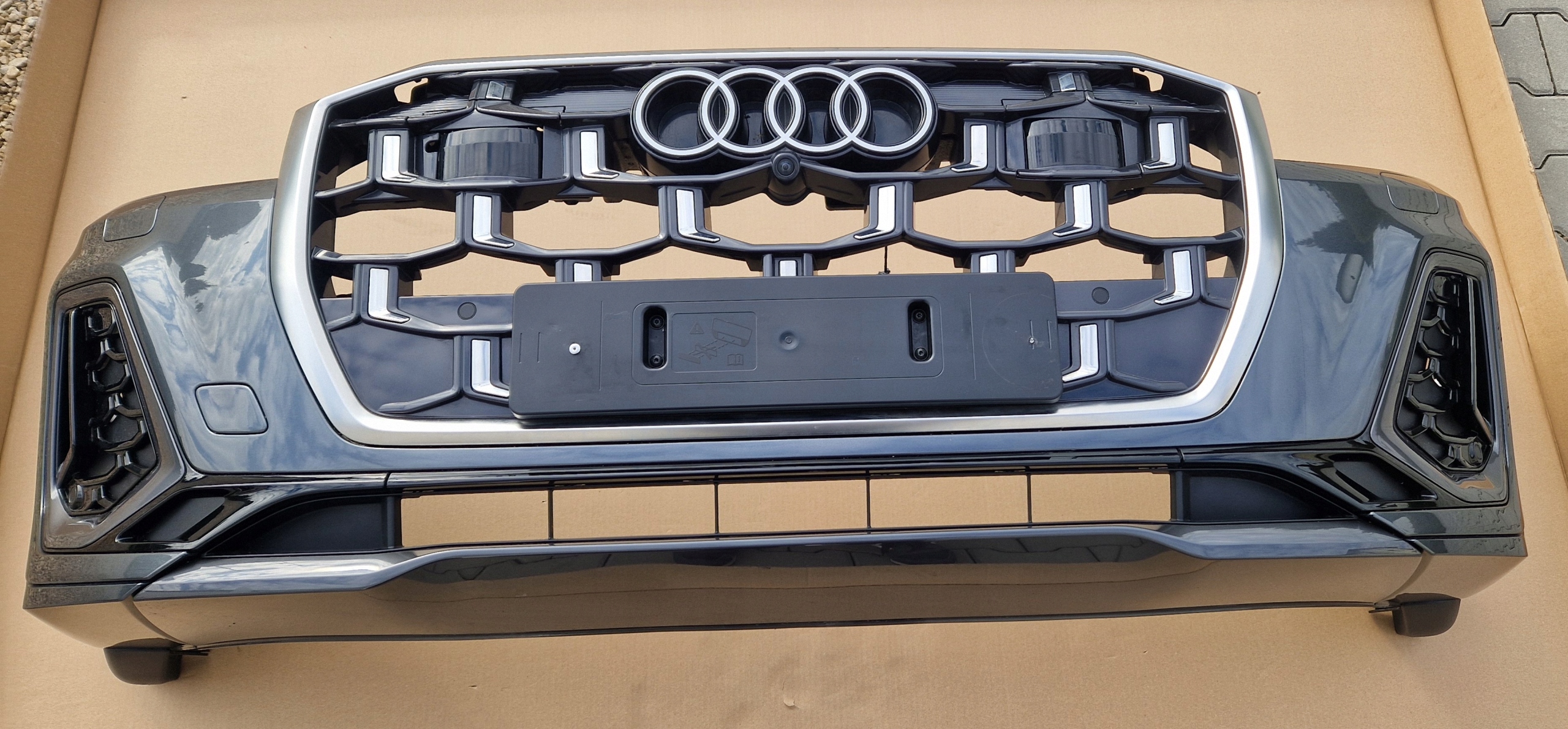 ZDERZAK AUDI Q7 LIFT II 2024- S-LINE W KOLOR LZ7S KAMERA PDCX6 JAK NOWY KPL