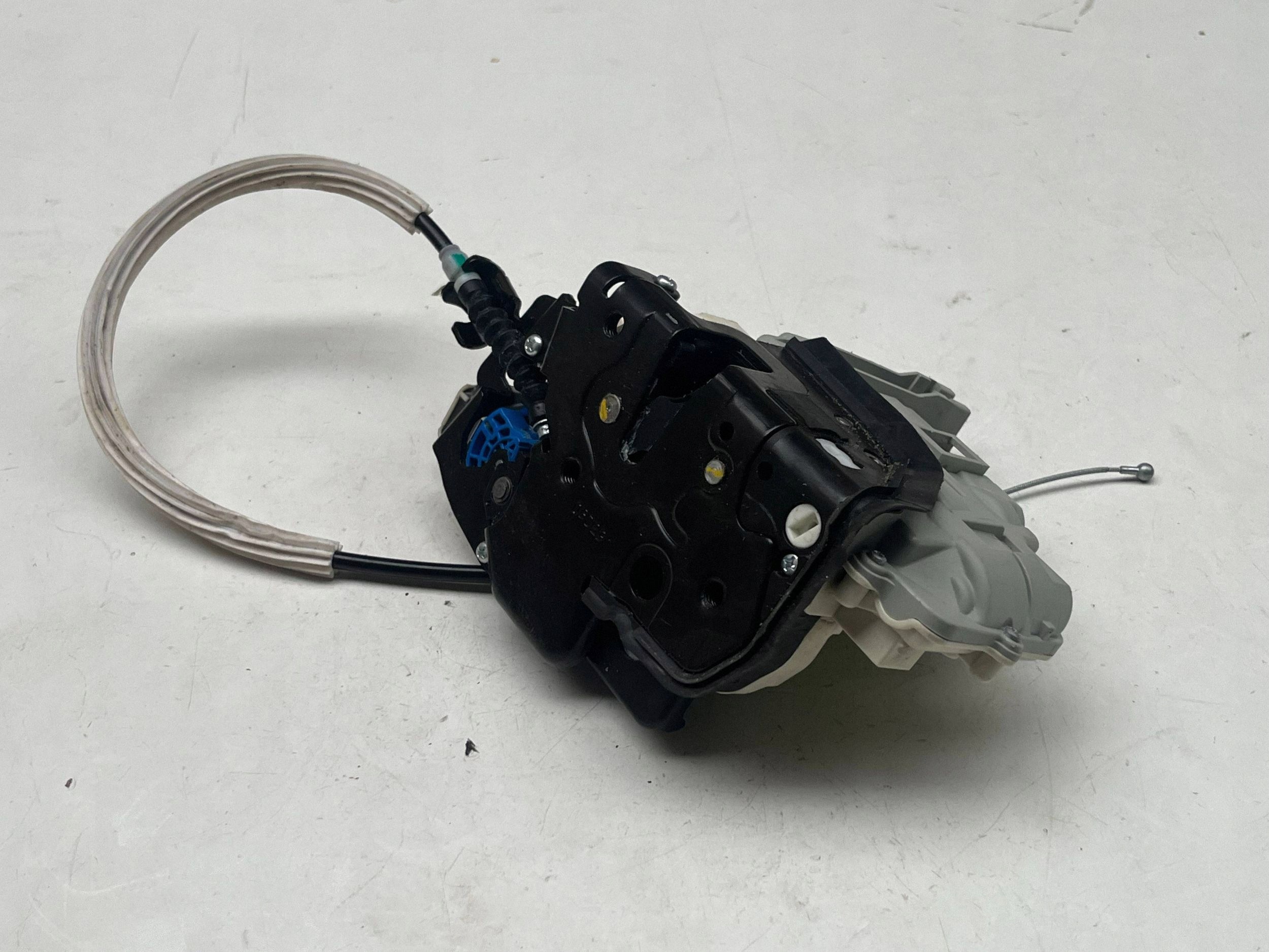 AUDI Q7 4M lock door right front DOCIAG 4M1837016D @M