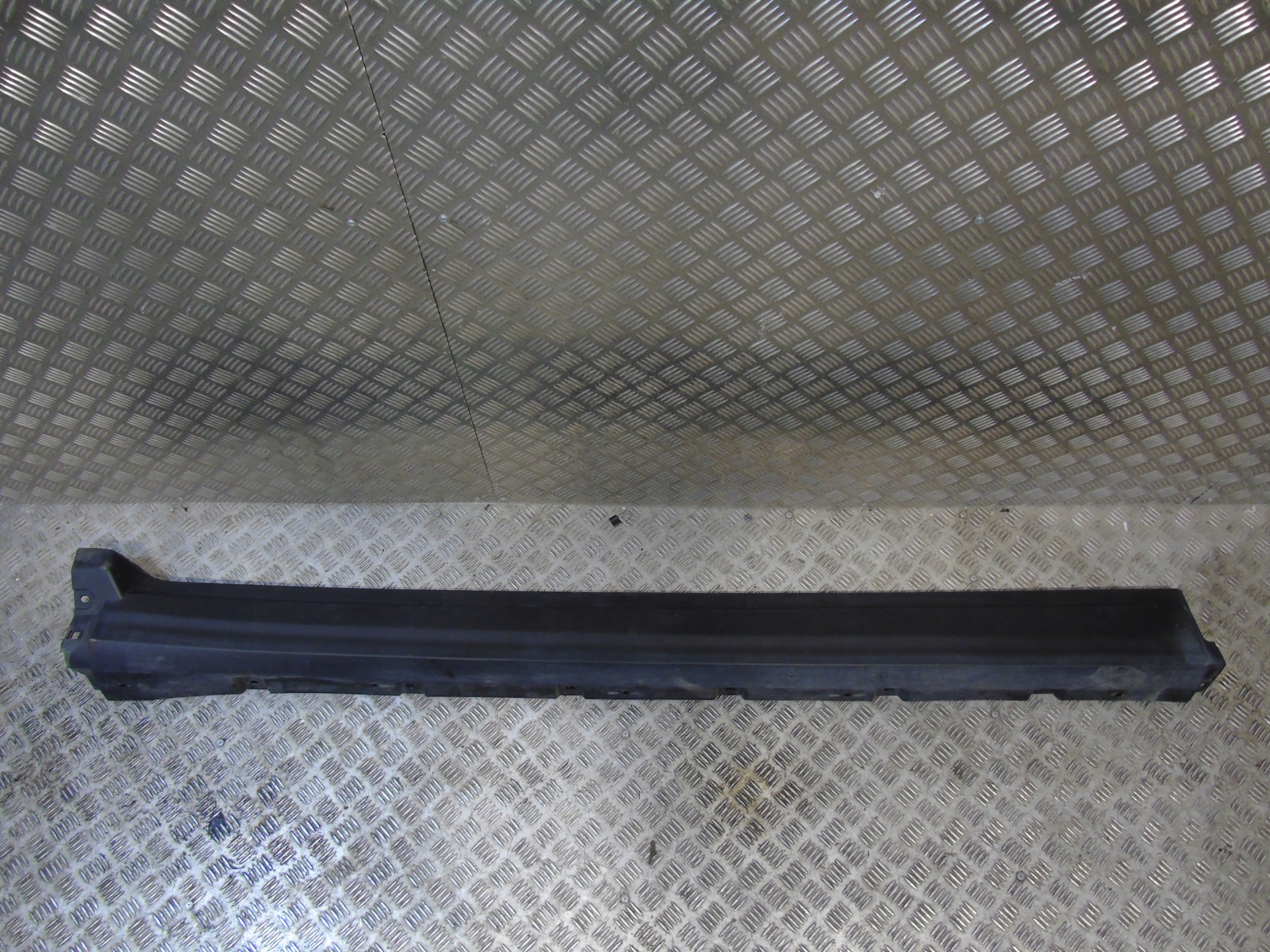 IDEALNA moulding threshold right MASERATI LEVANTE 1