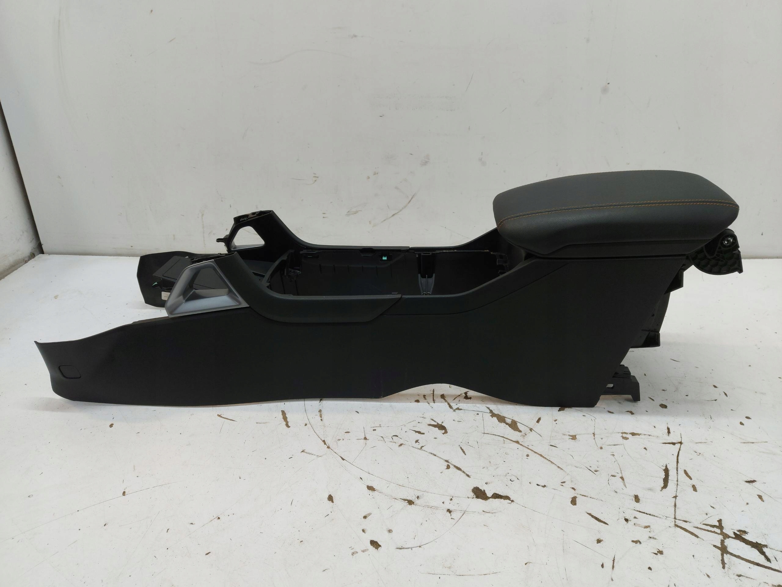 Ford Ranger VI 6 2024 tunel armrest central oryg