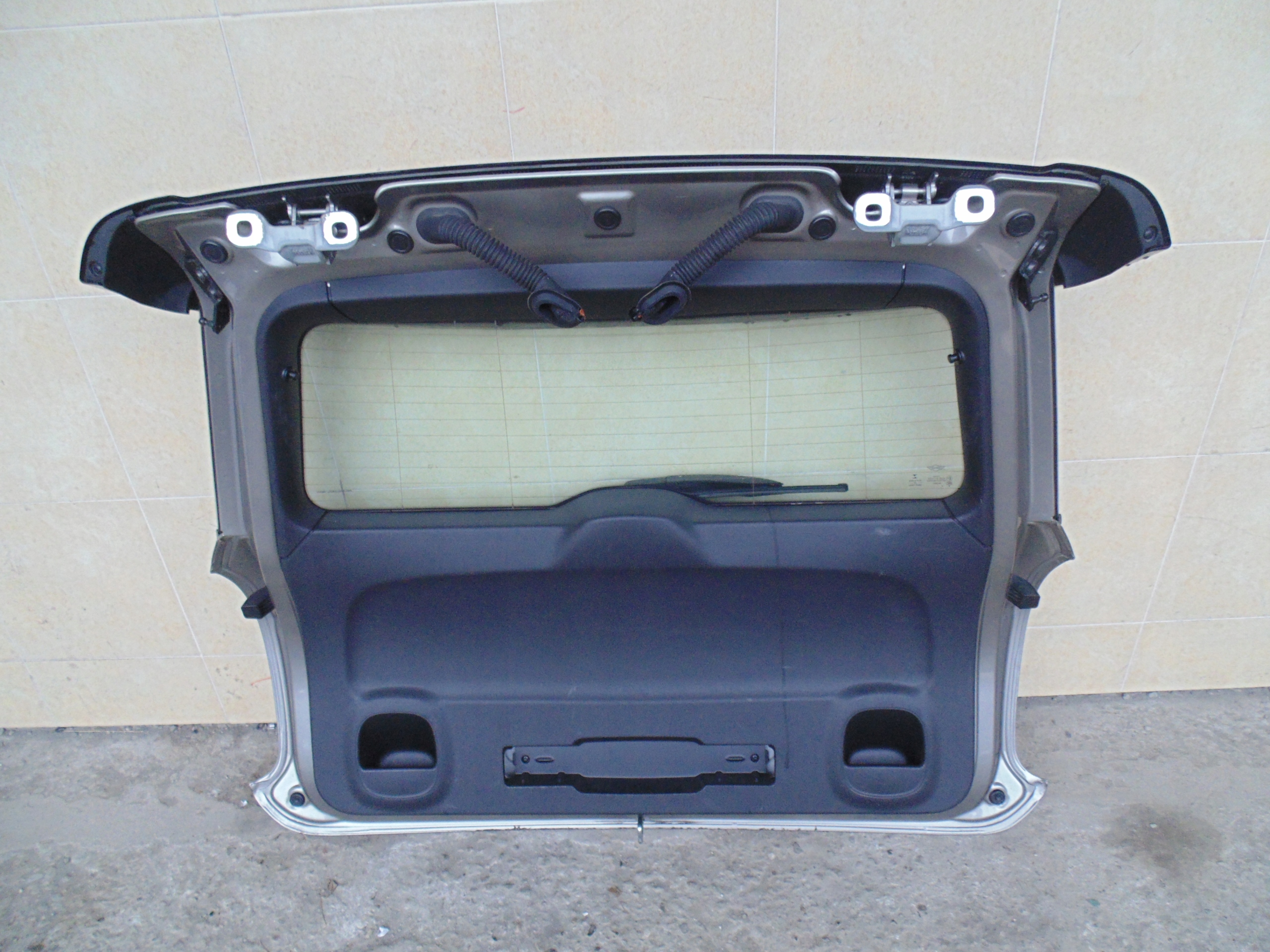 TYLNA KLAPA KOMPLETNA MINI COUNTRYMAN F60 2018 ROK Typ samochodu Samochody osobowe