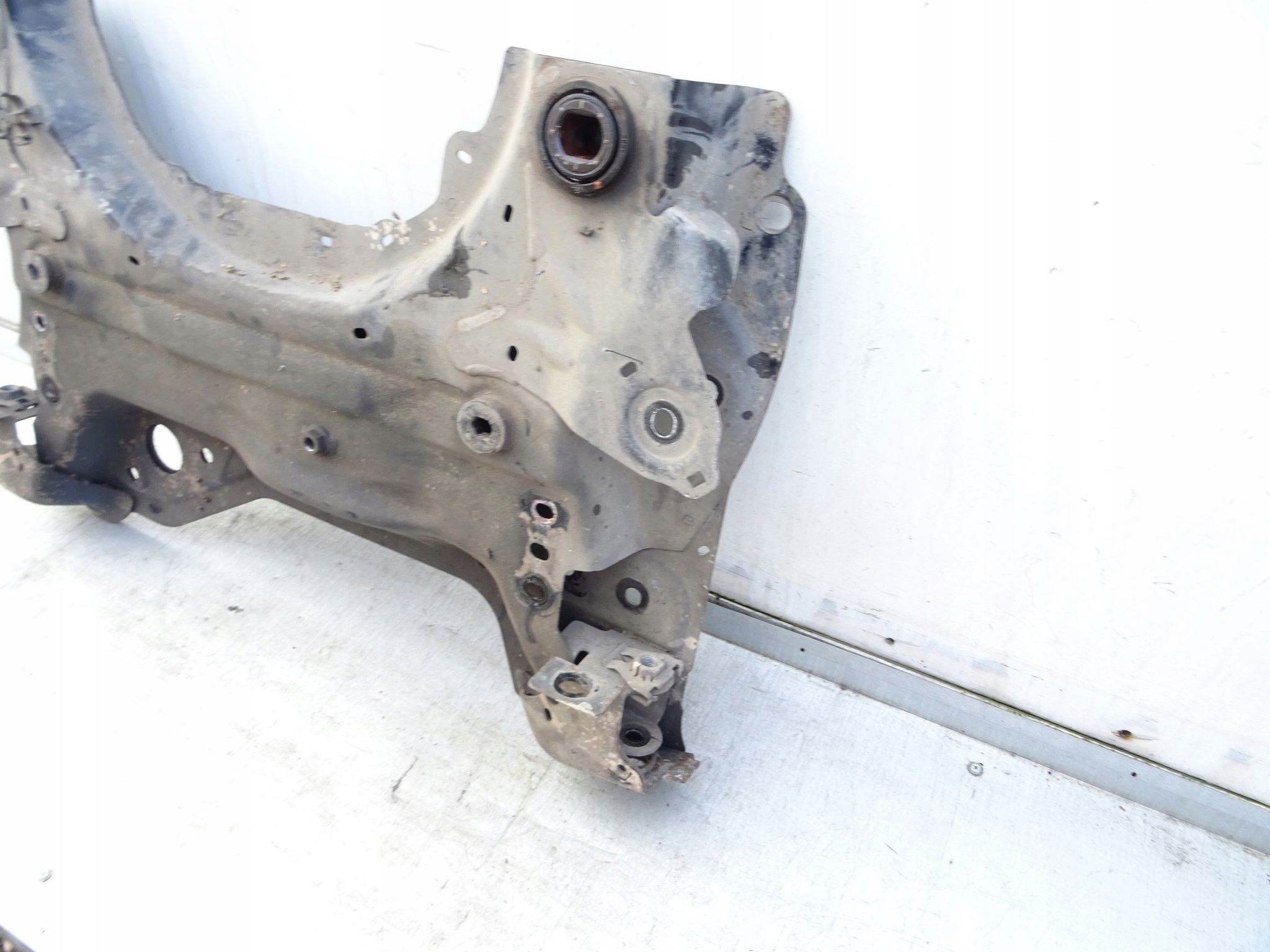 PEUGEOT 308 II T9 axle beam subframe front axle beam 1.6 HDI