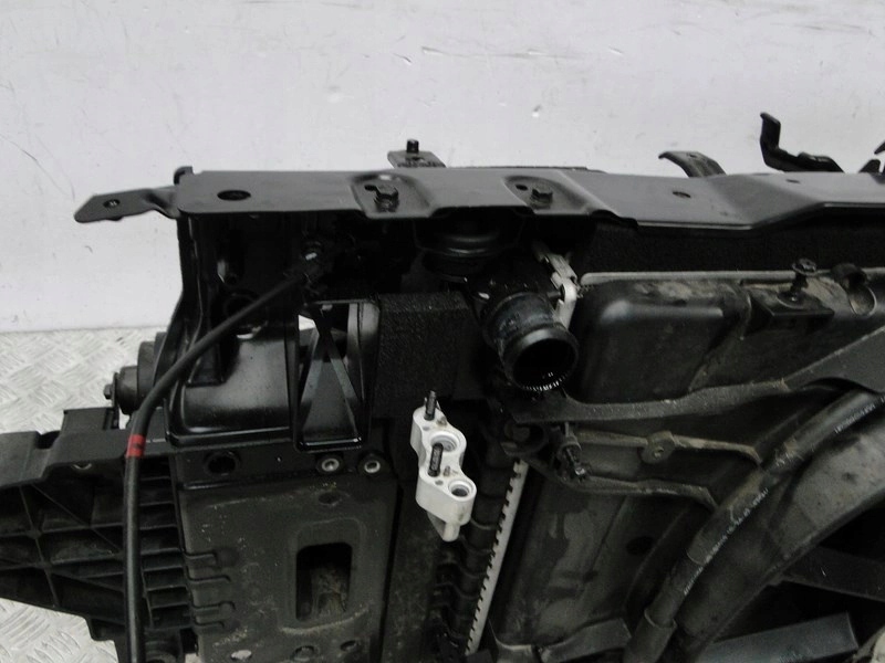 PAS PRZÓD KOMPLETNY KIA STINGER 2.0 T-GDI 2019 ROK Jakość części (zgodnie z GVO) O - oryginał z logo producenta pojazdu (OE)