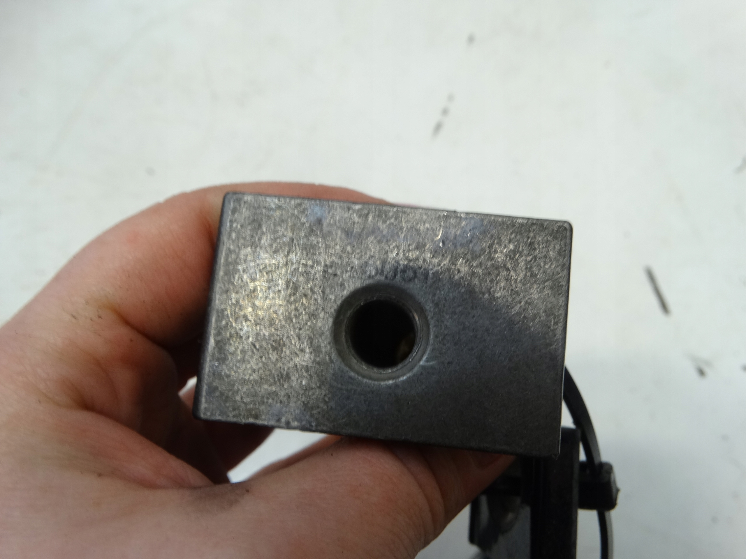 hinge door left rear part GORA DOL BMW F20 2013R.