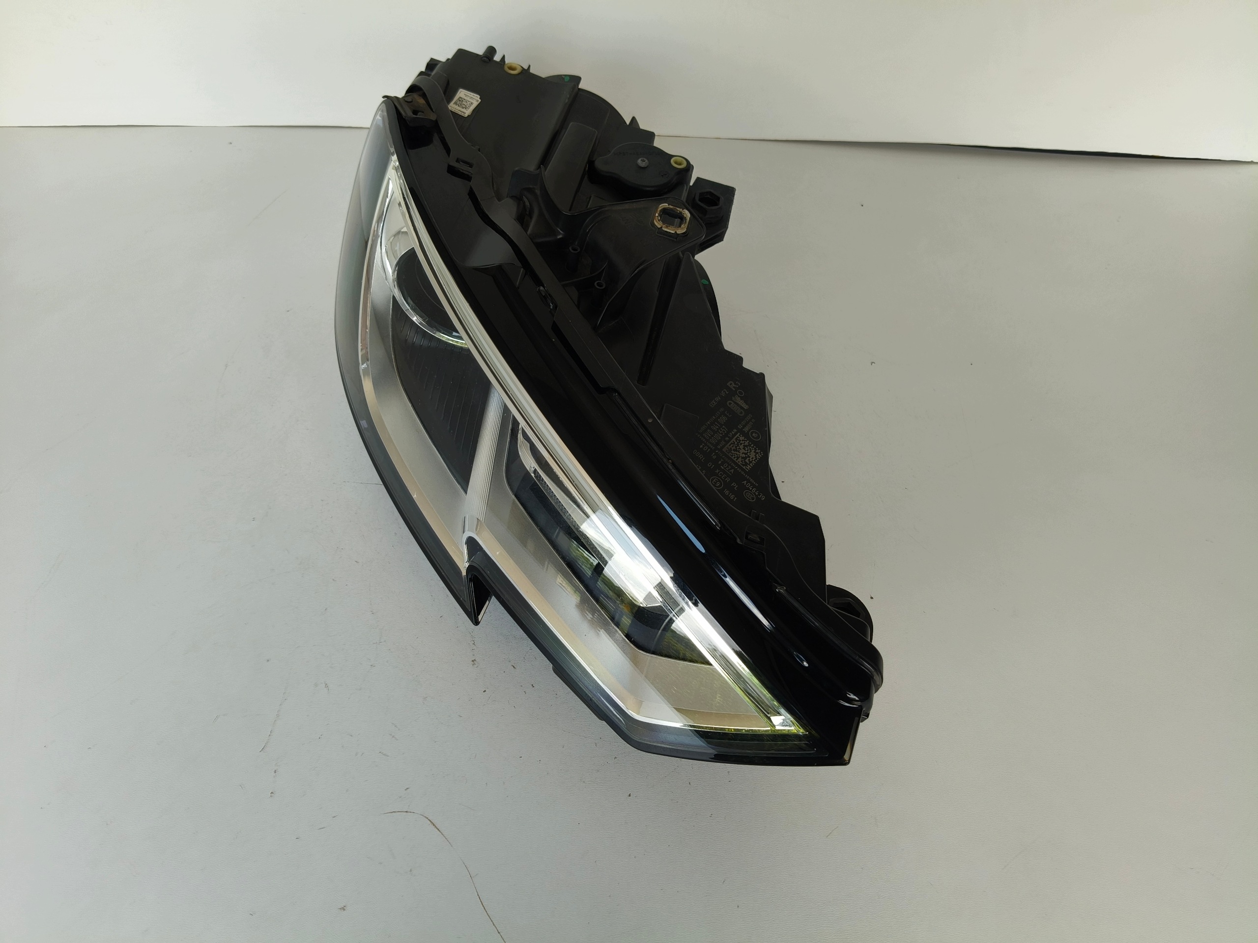 light right REFLEKTOR AUDI A3 8V 8V0 16- LIFT XENON LED