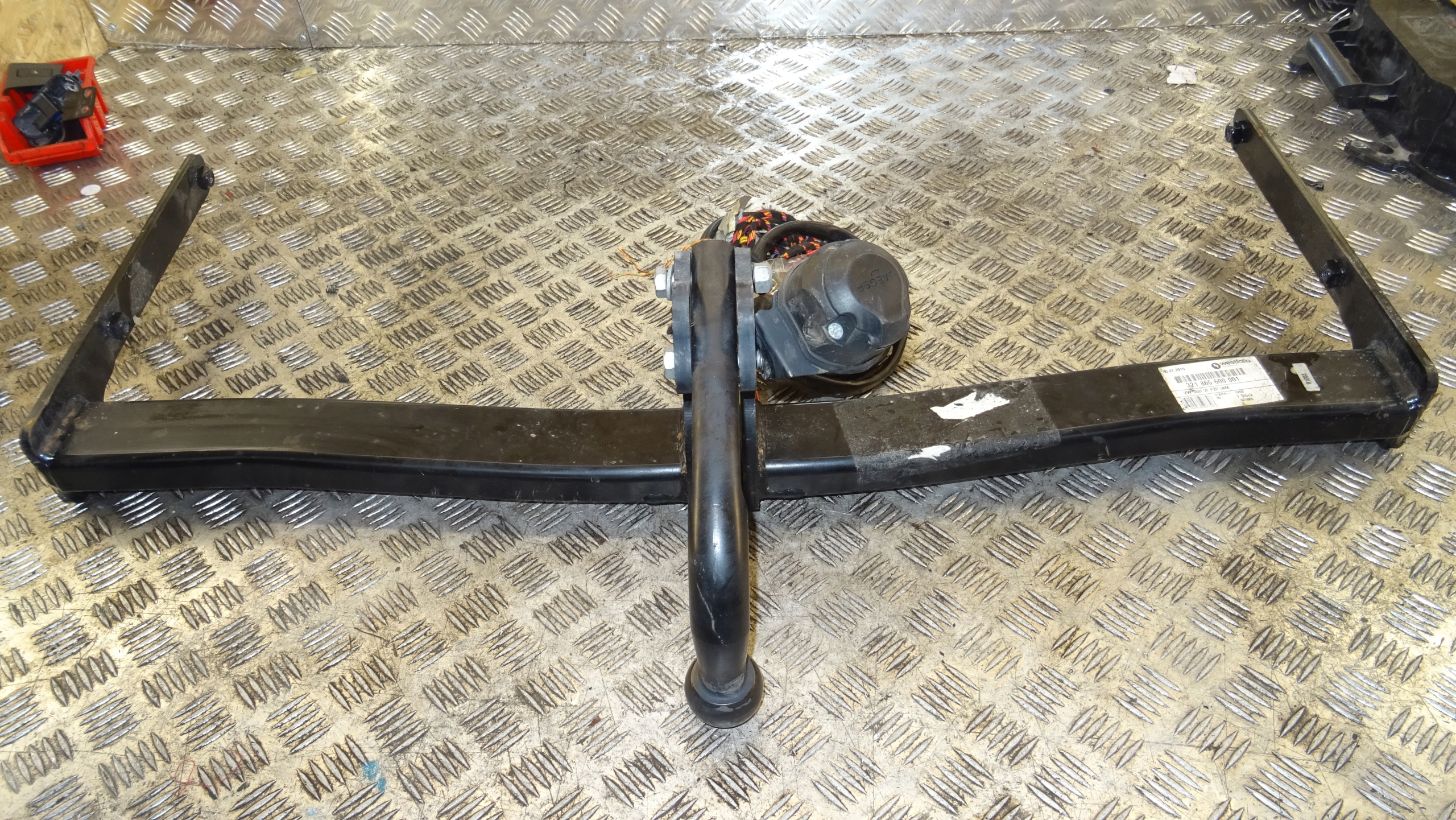 running board zaczepu przyczepy WESTFALIA 321865600001