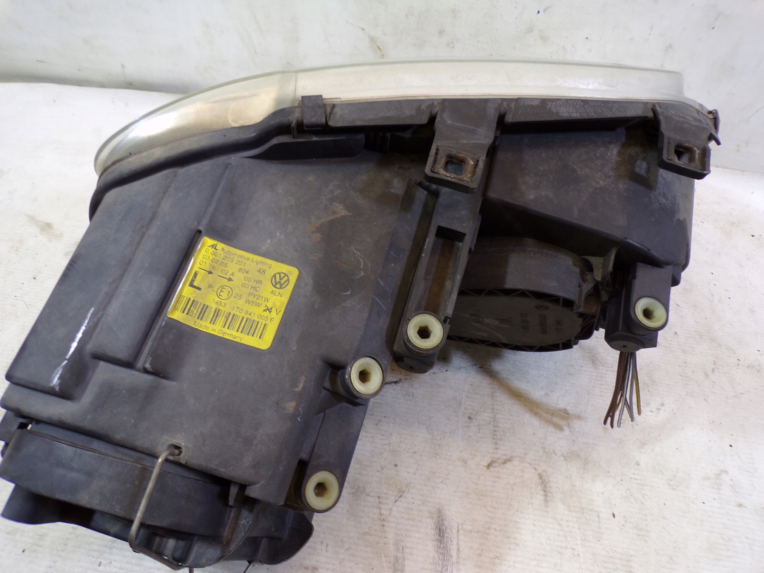 light front front left VOLKSWAGEN TOURAN 1 and (K) (3)