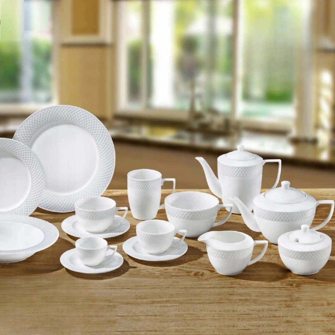 Sosjerka biala porcelanowa Wilmax z uchwytem 230 ml Linia Julia