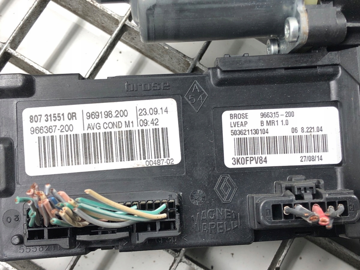 PODNOŚNIK SZYBY LEWY PRZÓD RENAULT MEGANE III 807315510R Kombi Typ samochodu Samochody osobowe