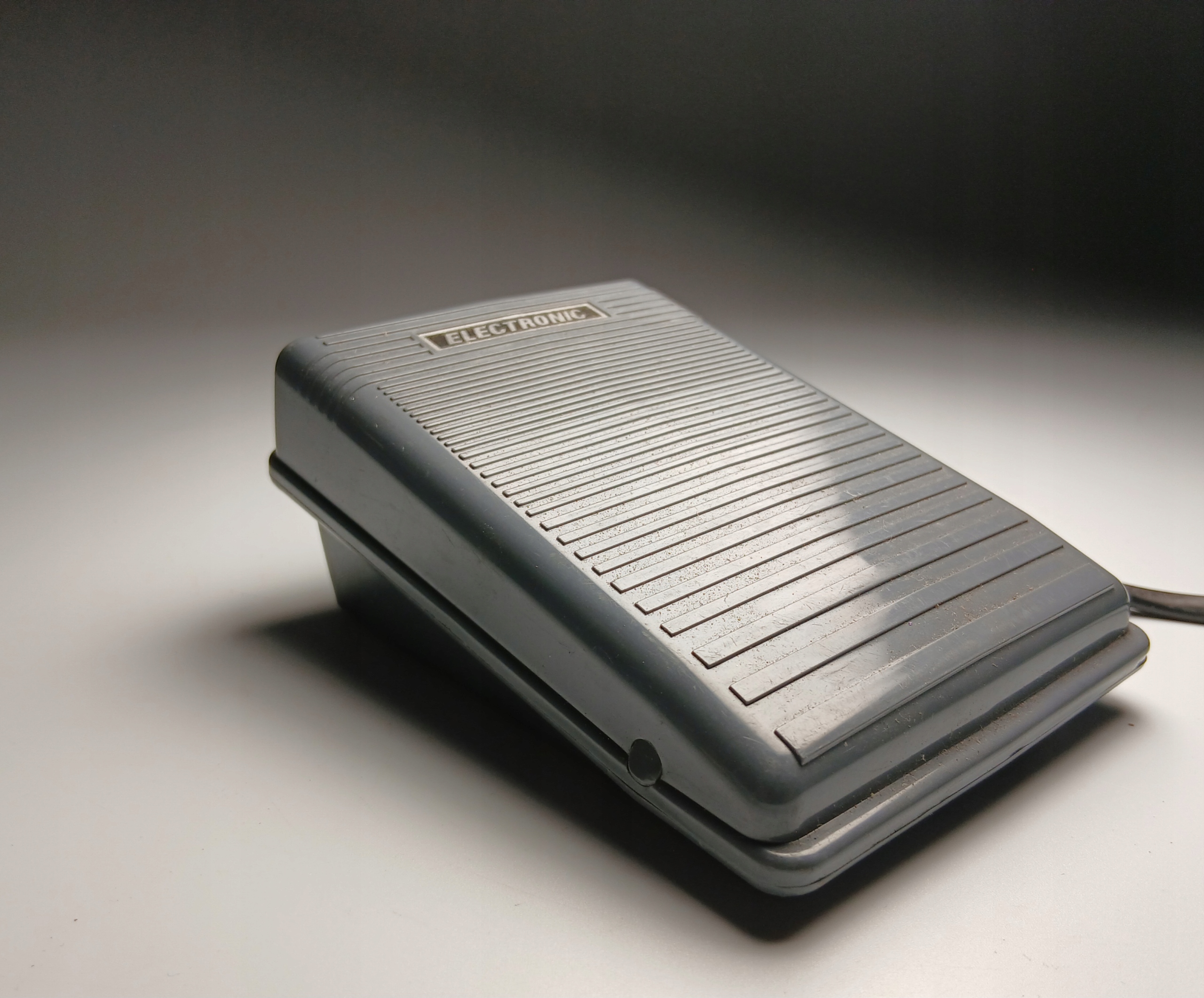 MASZYNA DO SZYCIA PEDAŁ ELECTRONIC