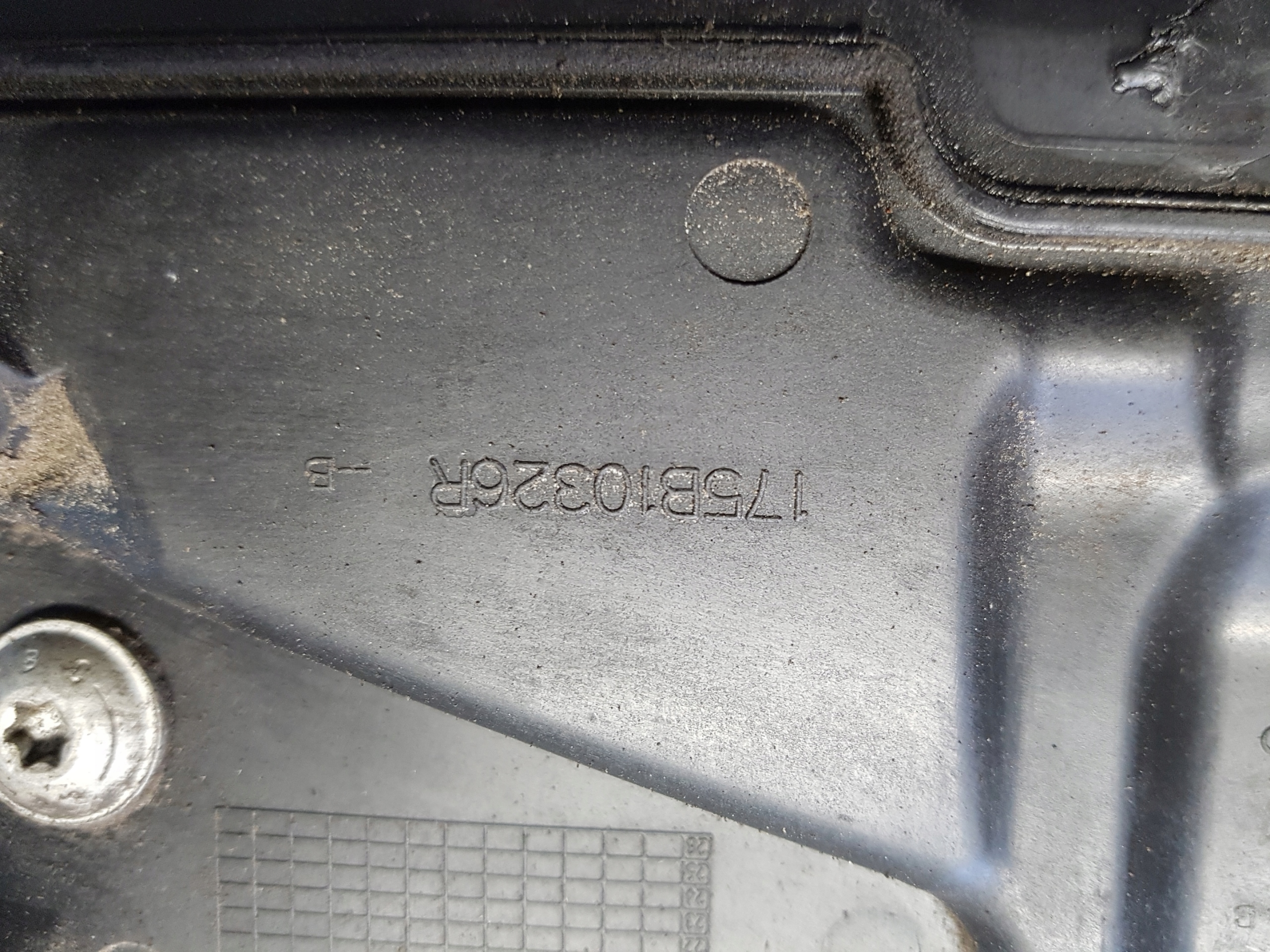 MERCEDES w177 motor cover 175B10326R