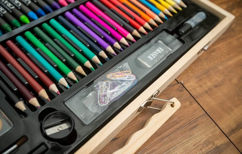 Zestaw Do Malowania Rysowania Dla Dzieci KREDKI Walizka - 250 elementów Stan opakowania oryginalne