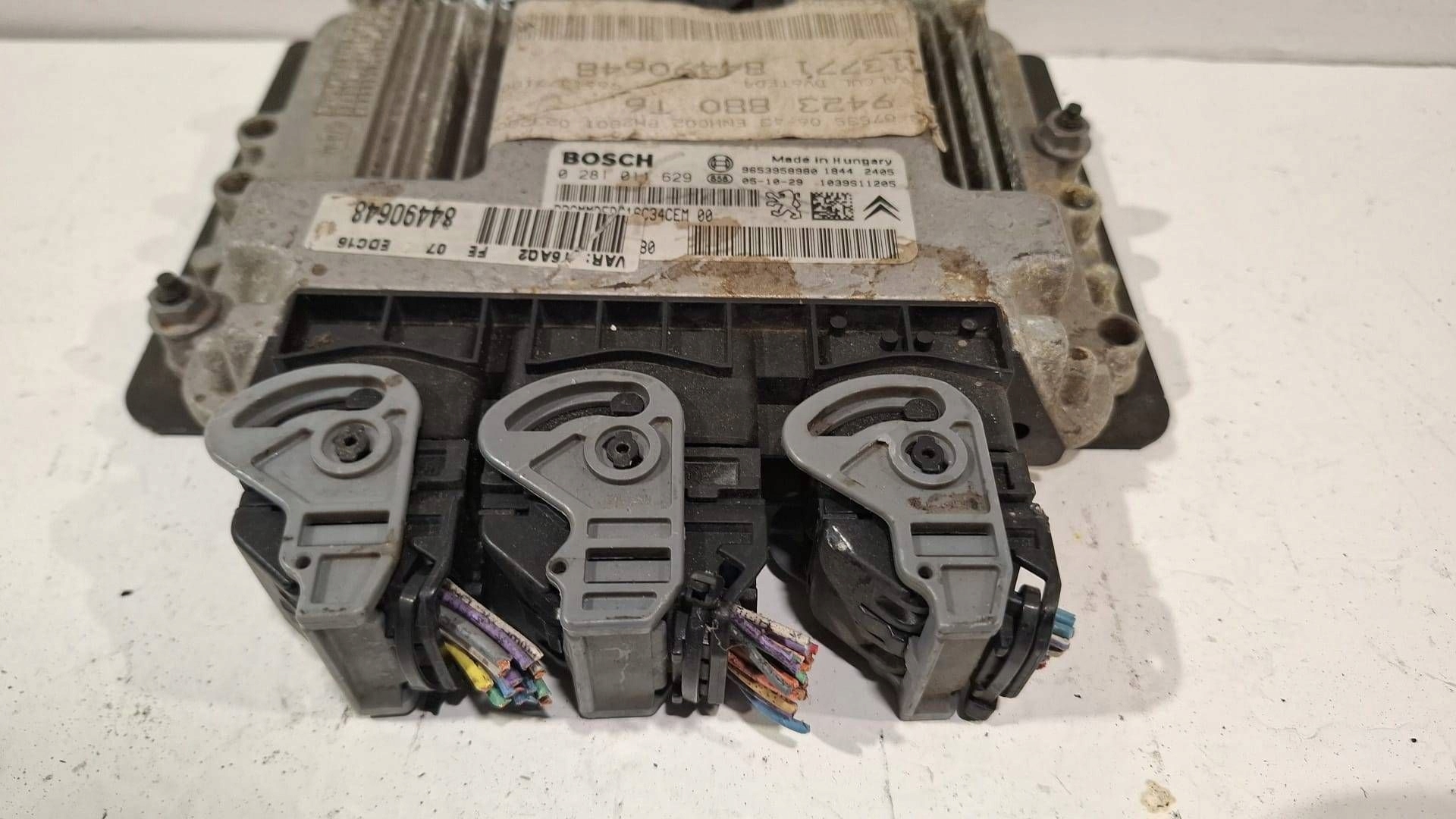 control unit of the engine computer 0281011629 Citroen Peugeot 1.6 HDI