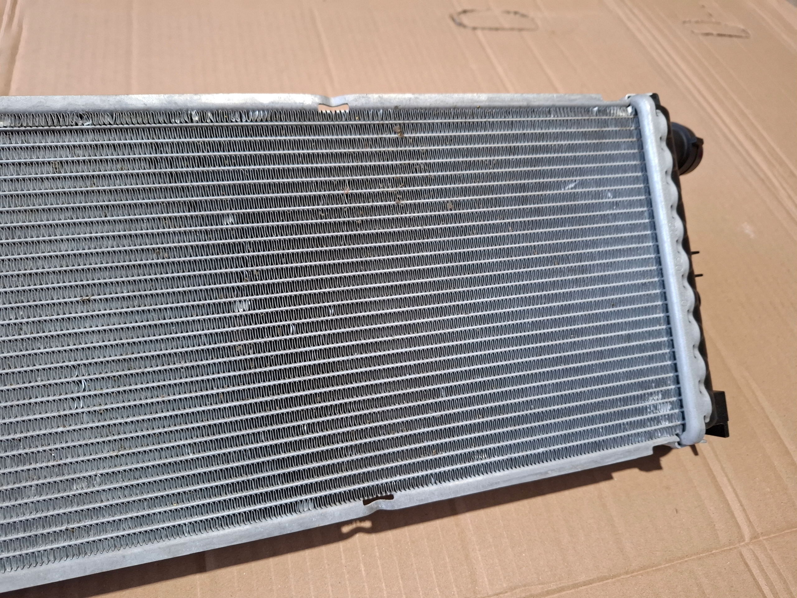 water cooler Porsche 911 GT3 992 22r 9GT121253b