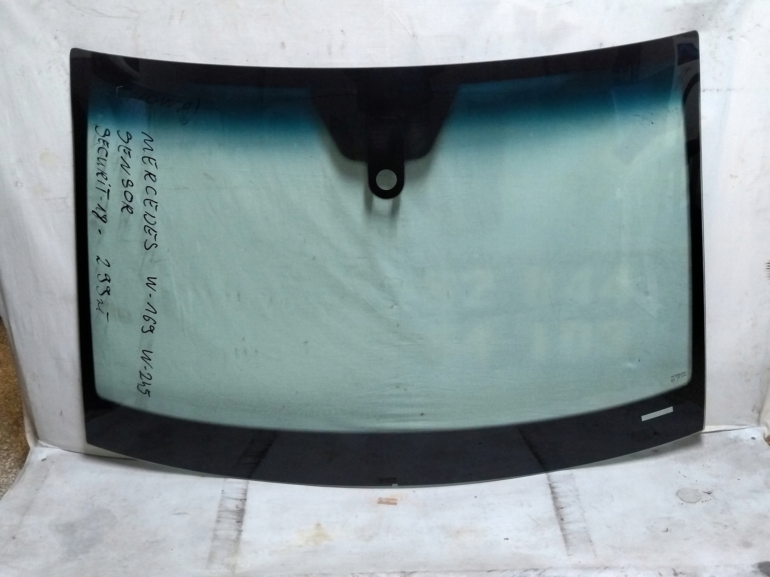 SZYBA PRZEDNIA MERCEDES W169 / W245 - SENSOR