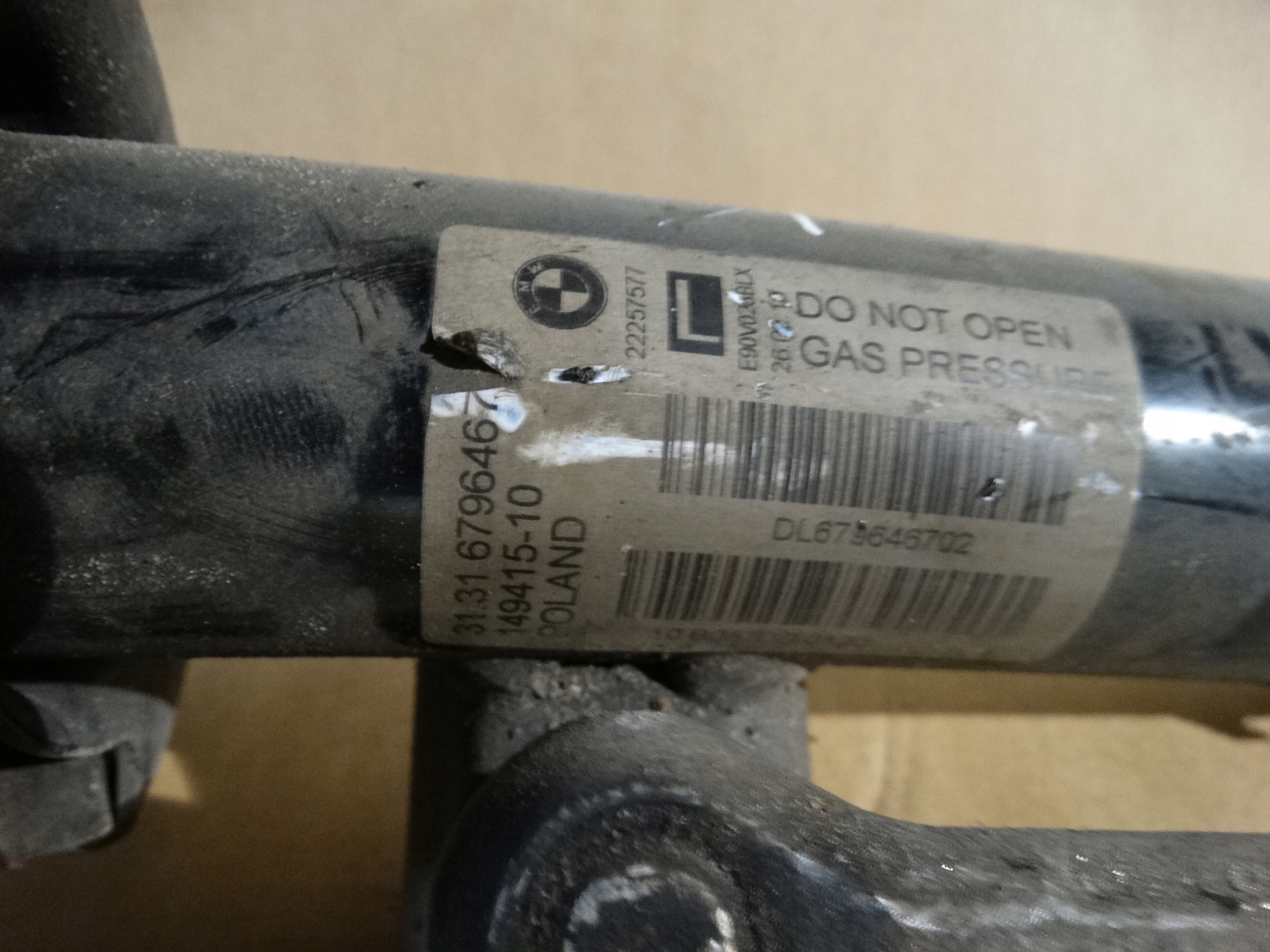 shock absorber front left BMW E90 E92 LIFT LCI XD 1