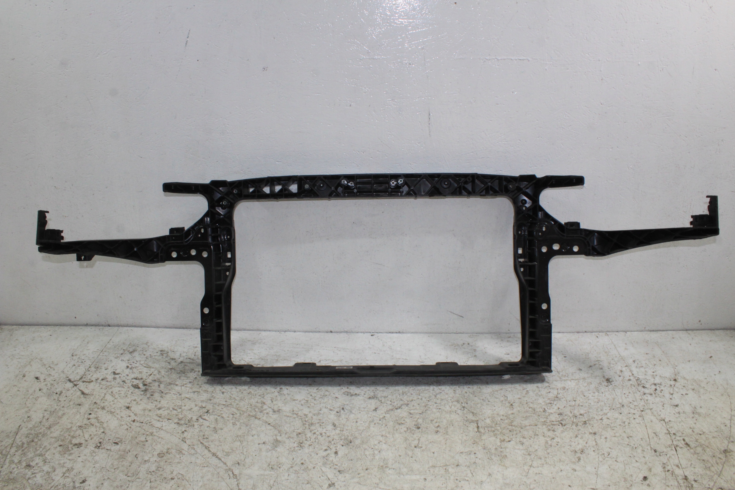 Hyundai Ioniq pillar iron support panel for radiators 64101-G2000