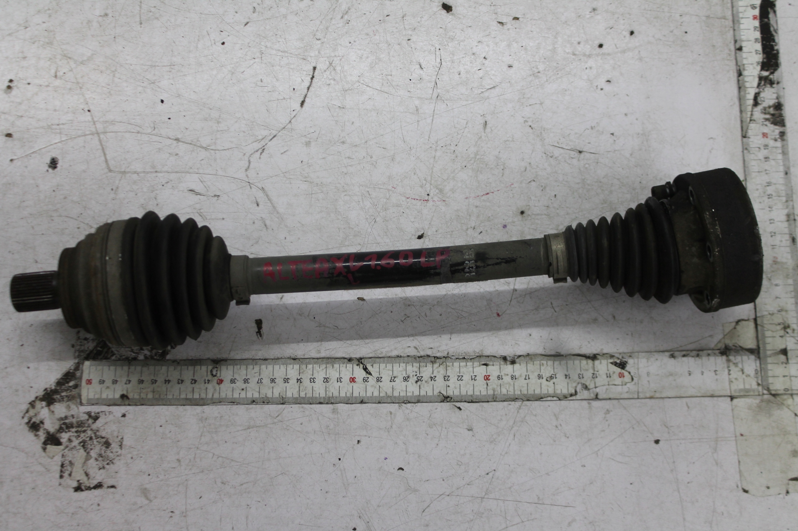 semi-axis left front SEAT ALTEA 1.6 TDI 09-15