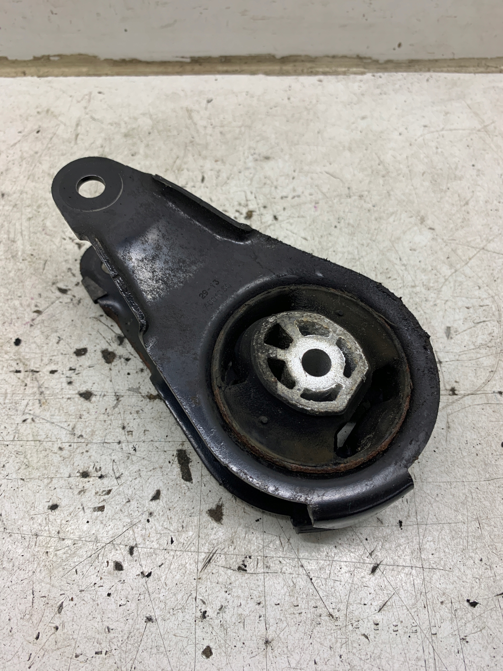 holder engine mount A001340 PEUGEOT 5008 2.0 HDI