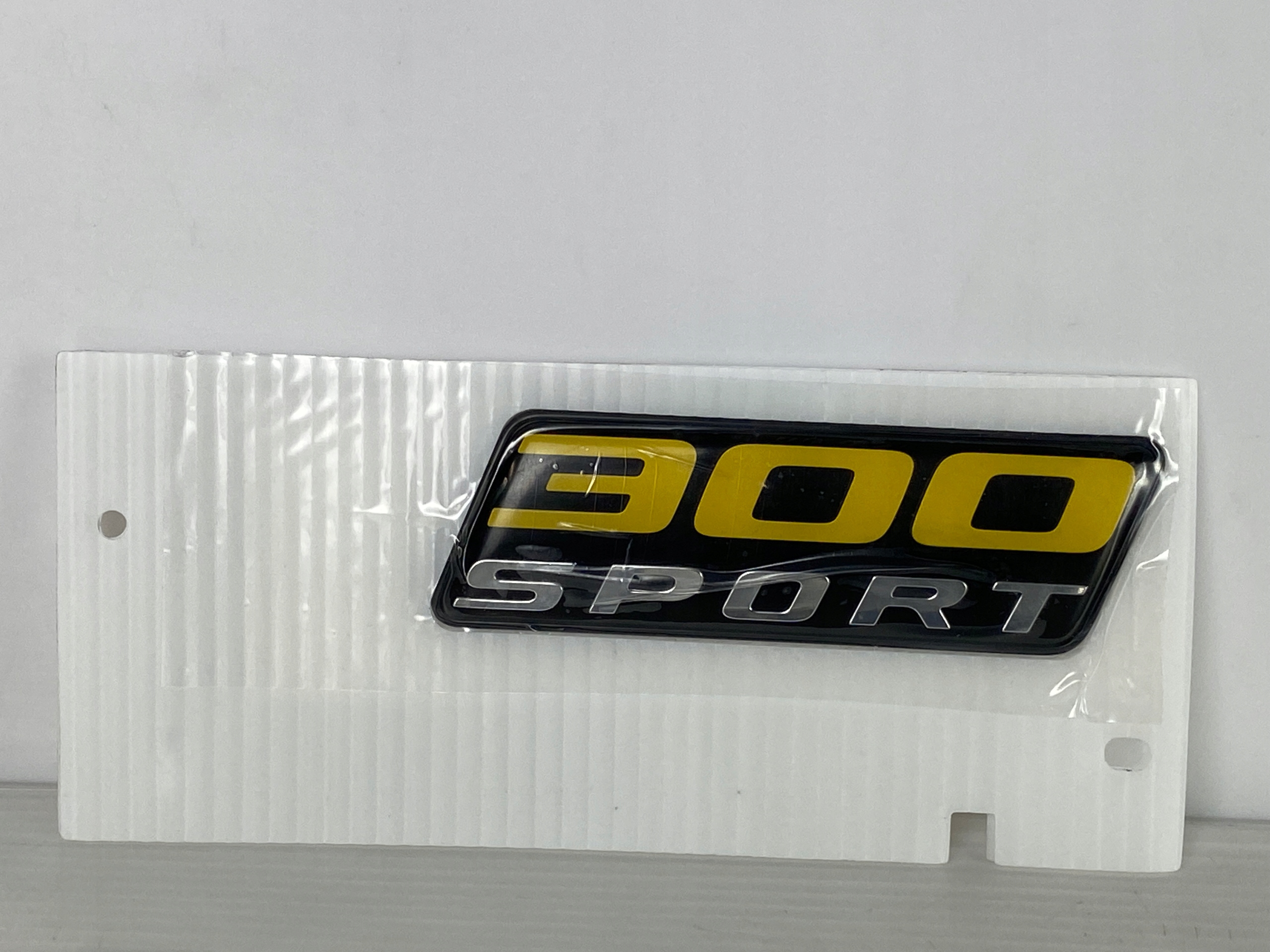 JAGUAR E-PACE 300 SPORT ZNACZEK LOGO NAPIS EMBLEMAT