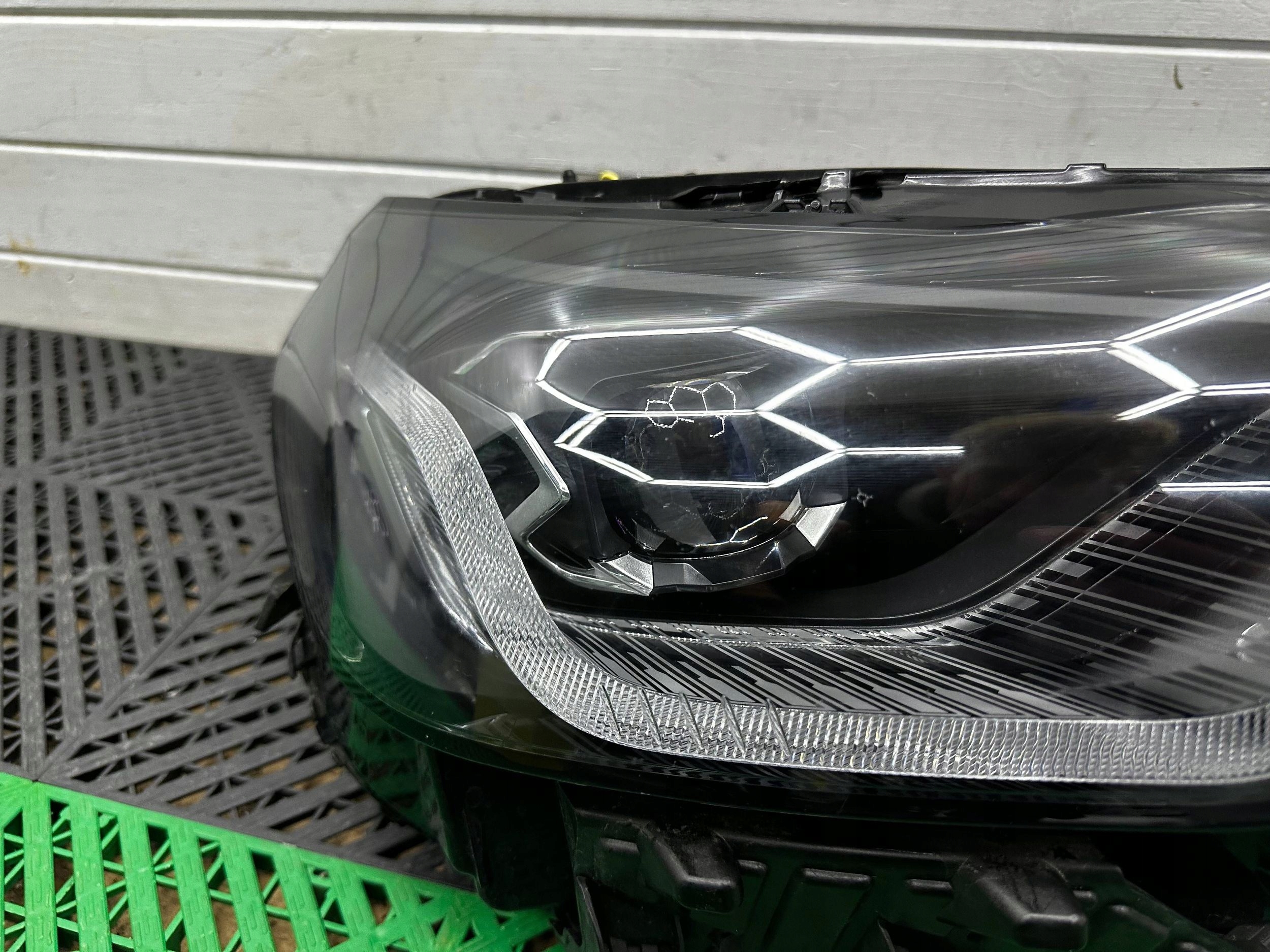 light front side right BMW 2 G42 Shadow 8083636 complete
