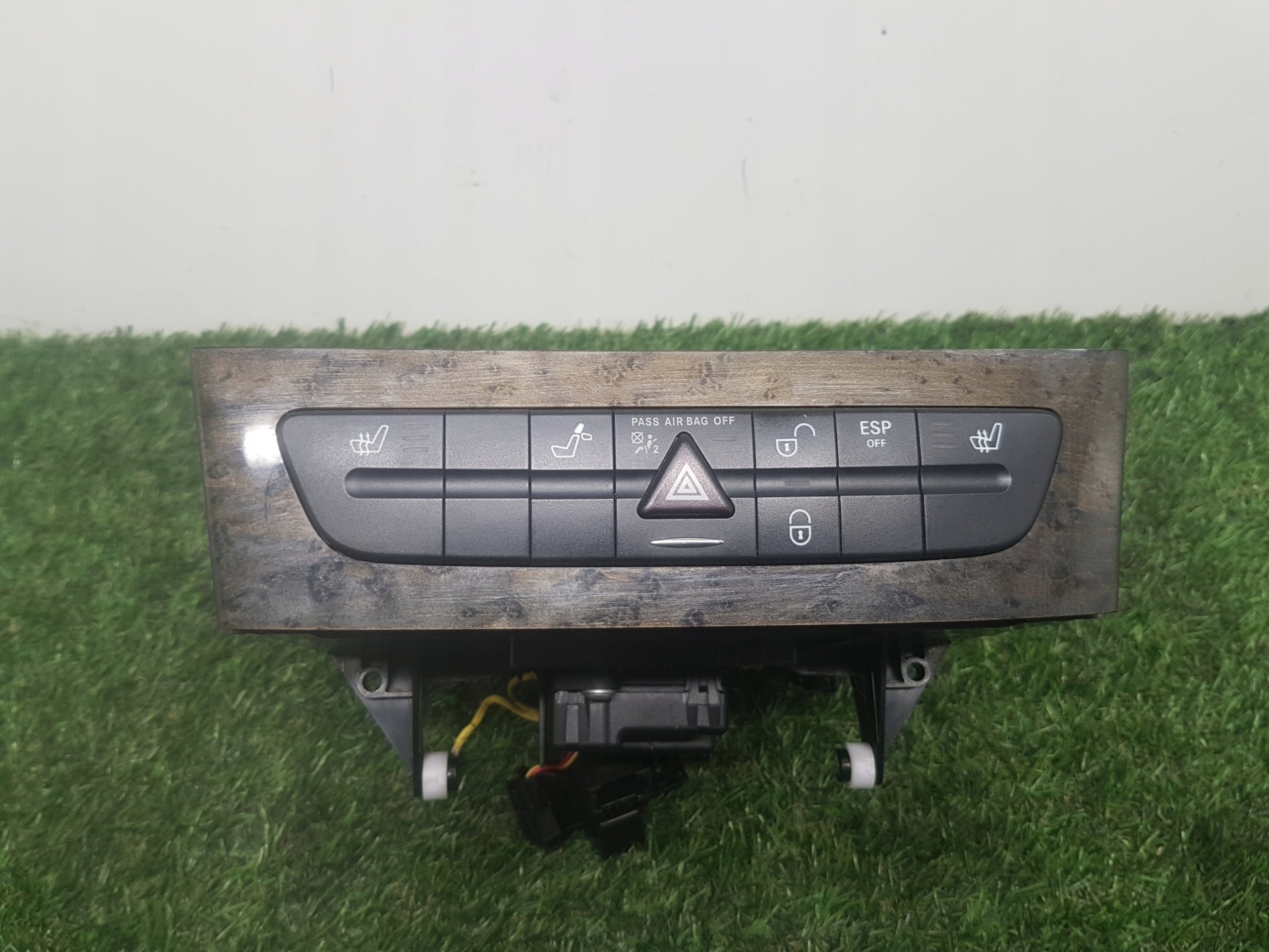 PANEL des schalter MERCEDES-BENZ E-klasse W211 A2116800552