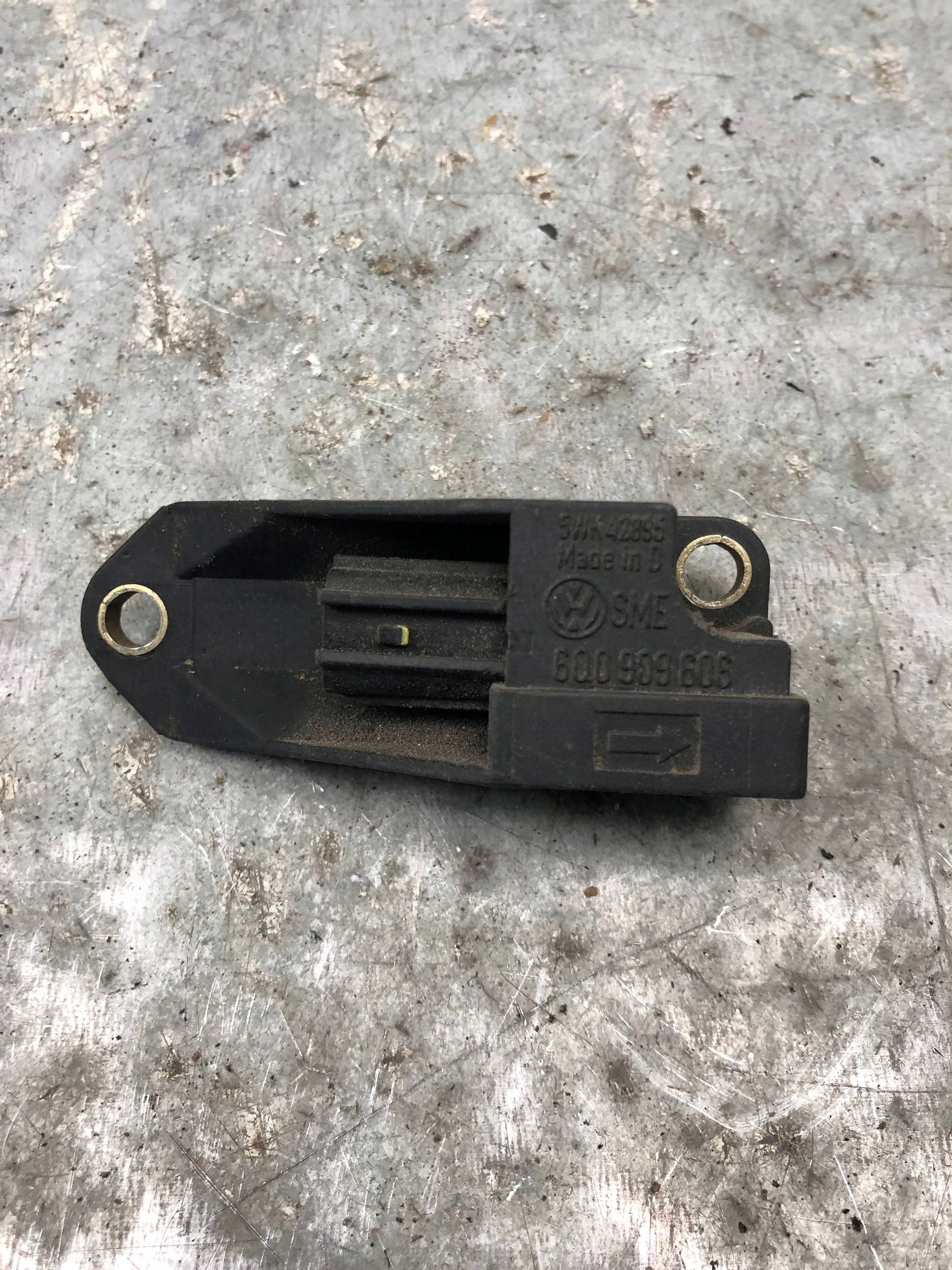 Crashsensor Drucksensor VW SKODA AUDI 6Q0909606