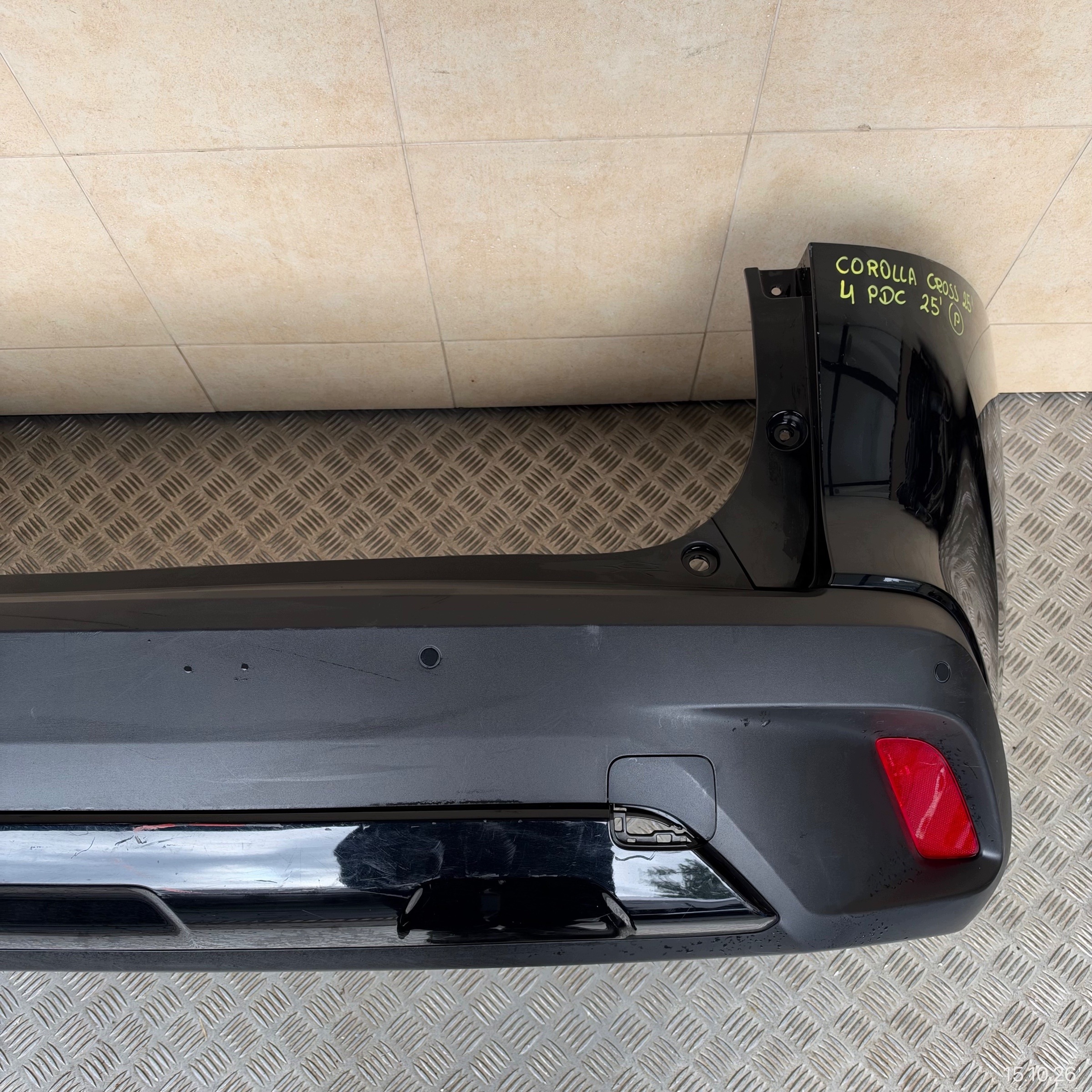 bumper rear complete TOYOTA COROLLA CROSS 2025 year 4 PDC