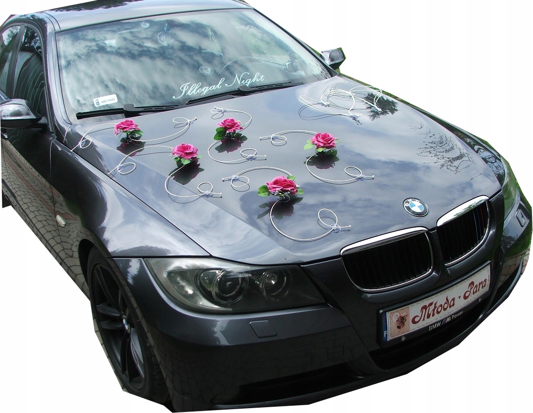 Krásná Dekorace Na Svatební Auto 098