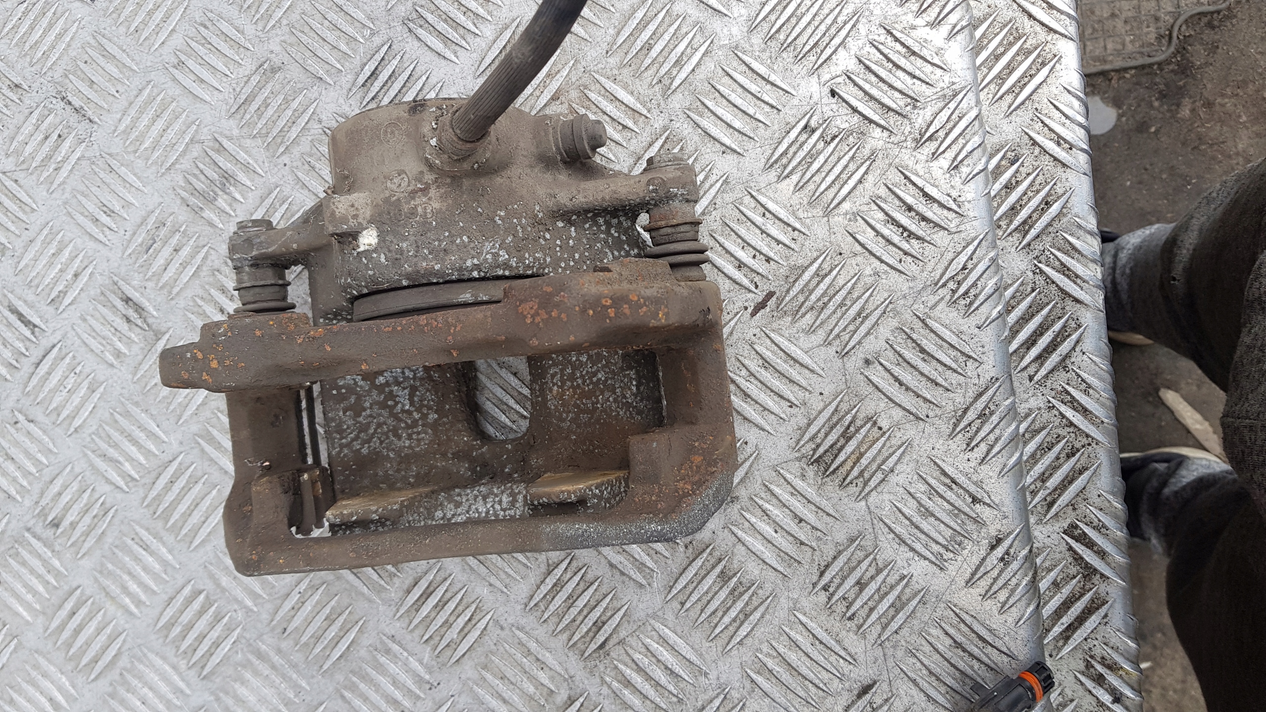 MERCEDES W212 2.2 CDI caliper brake right left front 295X28