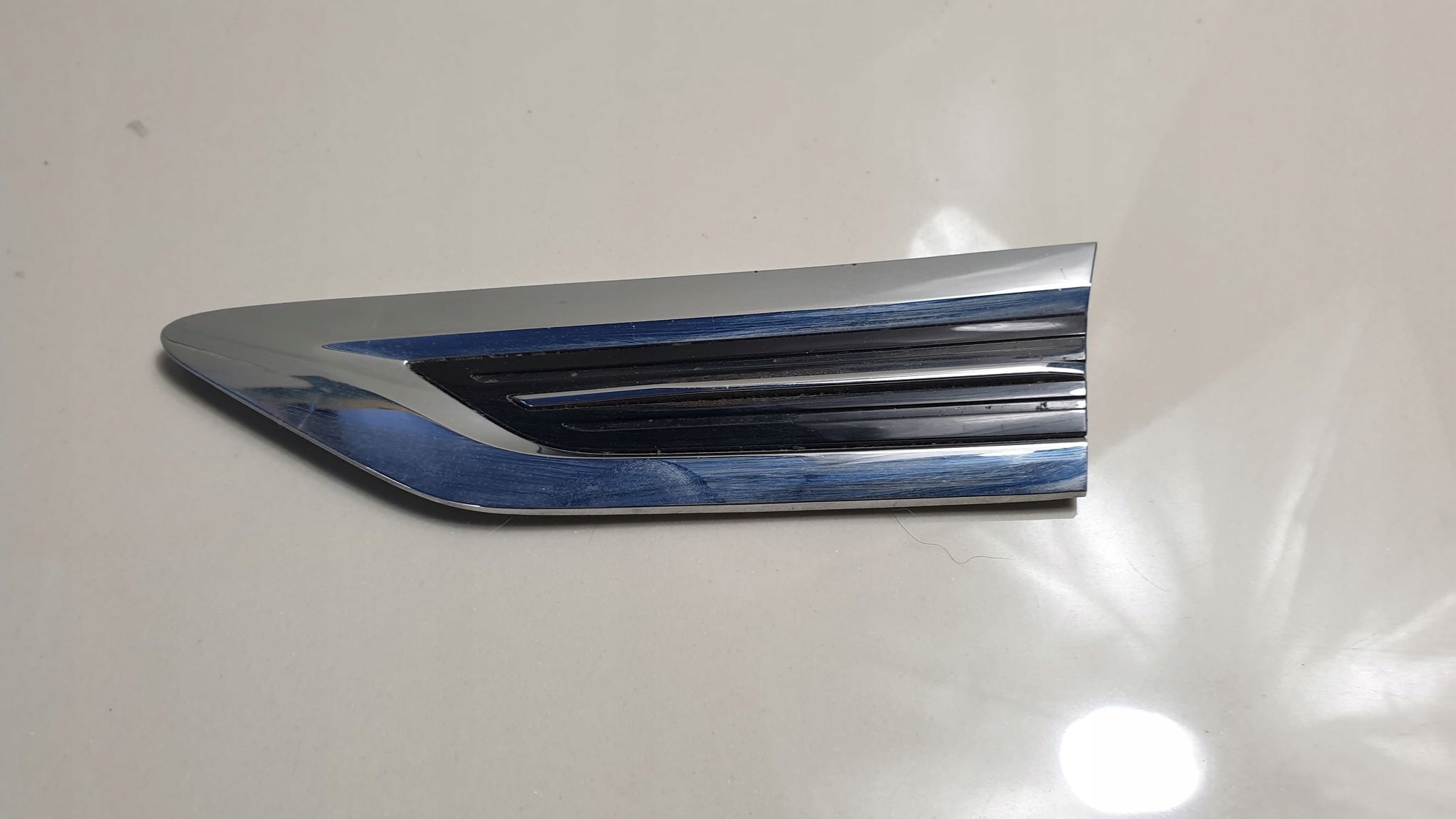 TIGUAN ALLSPACE NAKLEJKA BŁOTNIKA 5NG853689B 18-