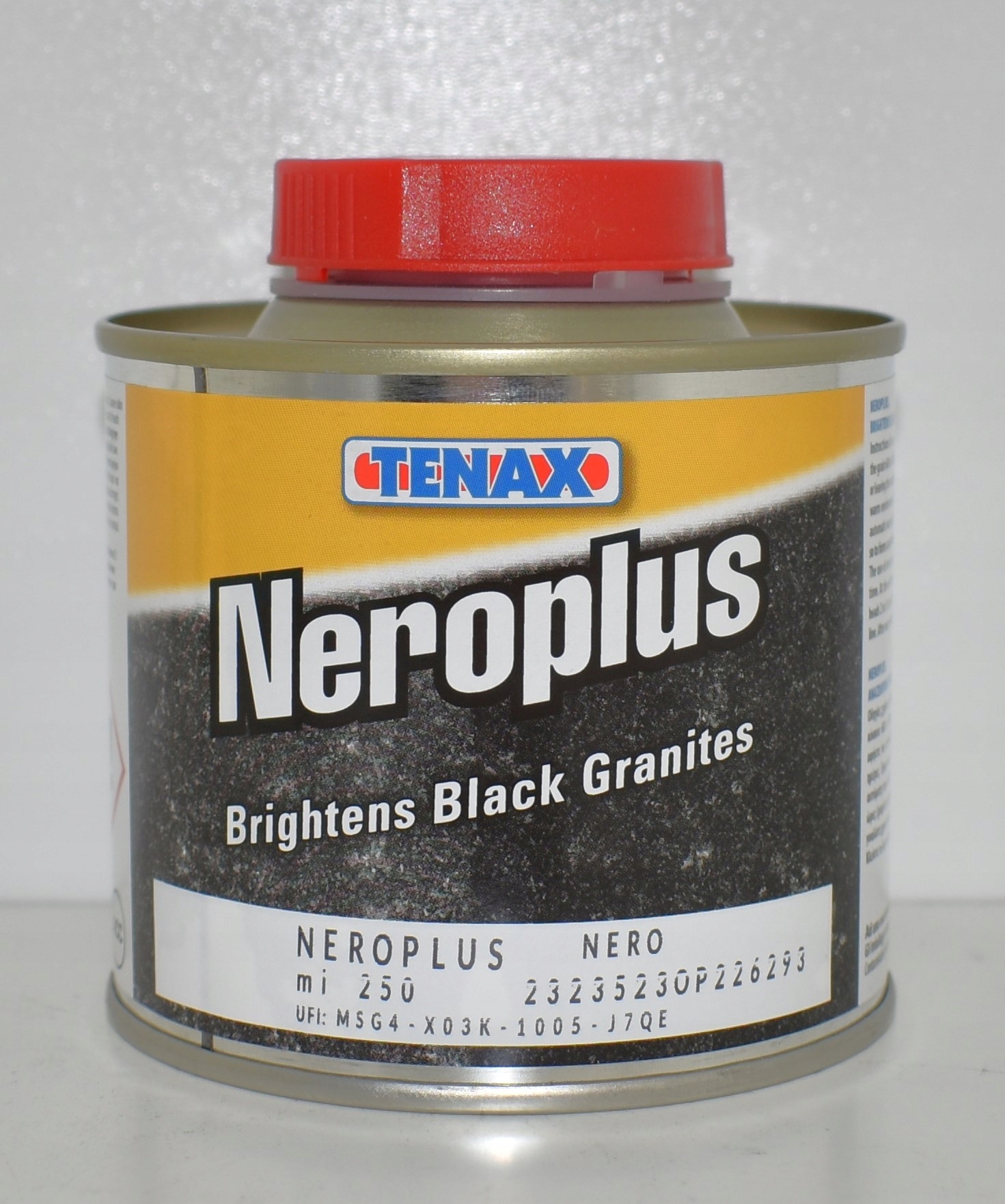 Prohlubovač barvy na granitový kámen NeroPlus Nero Tenax 250 ml