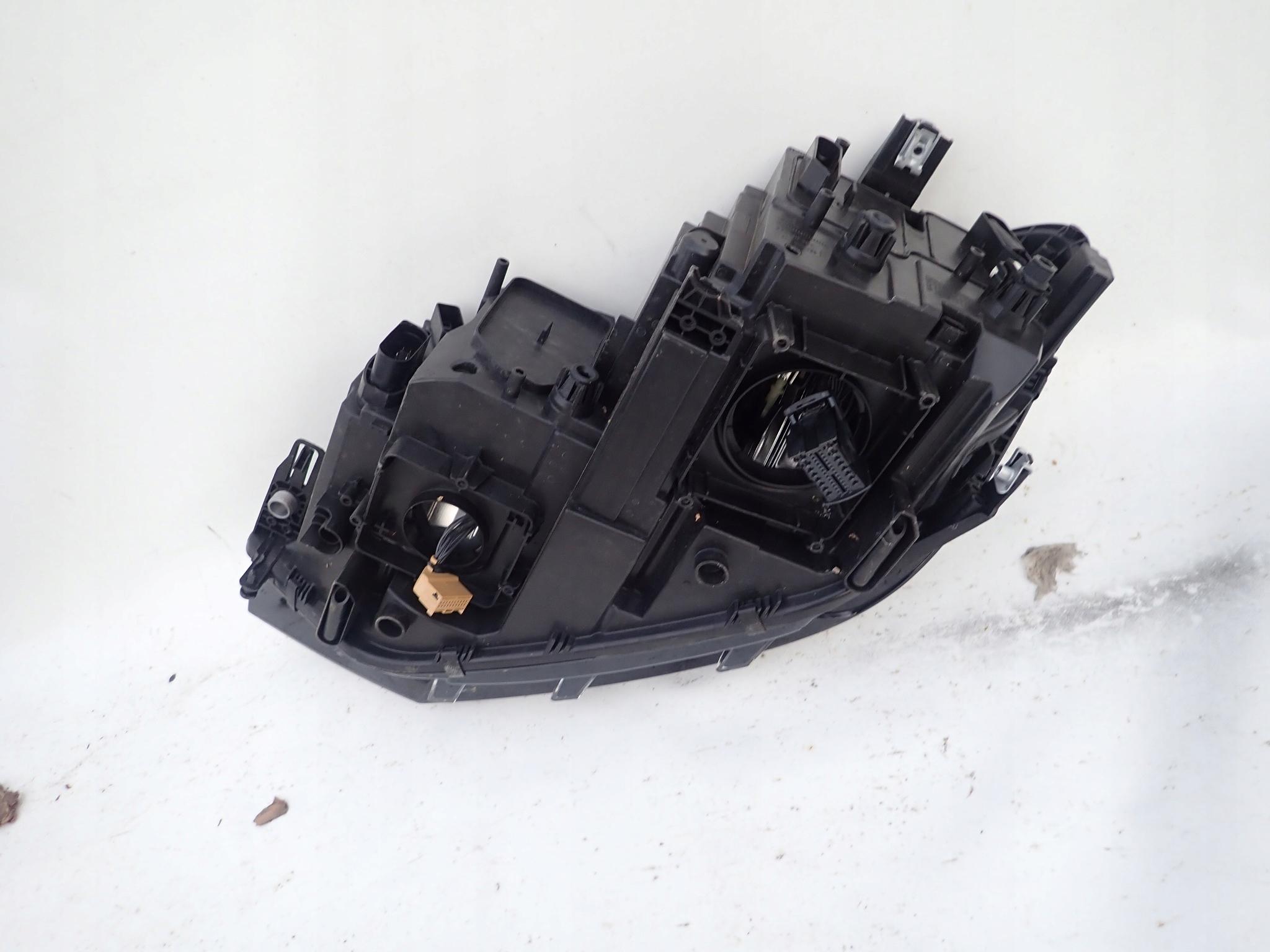 VW TOURAN II 2 15-> light front right FULL LED