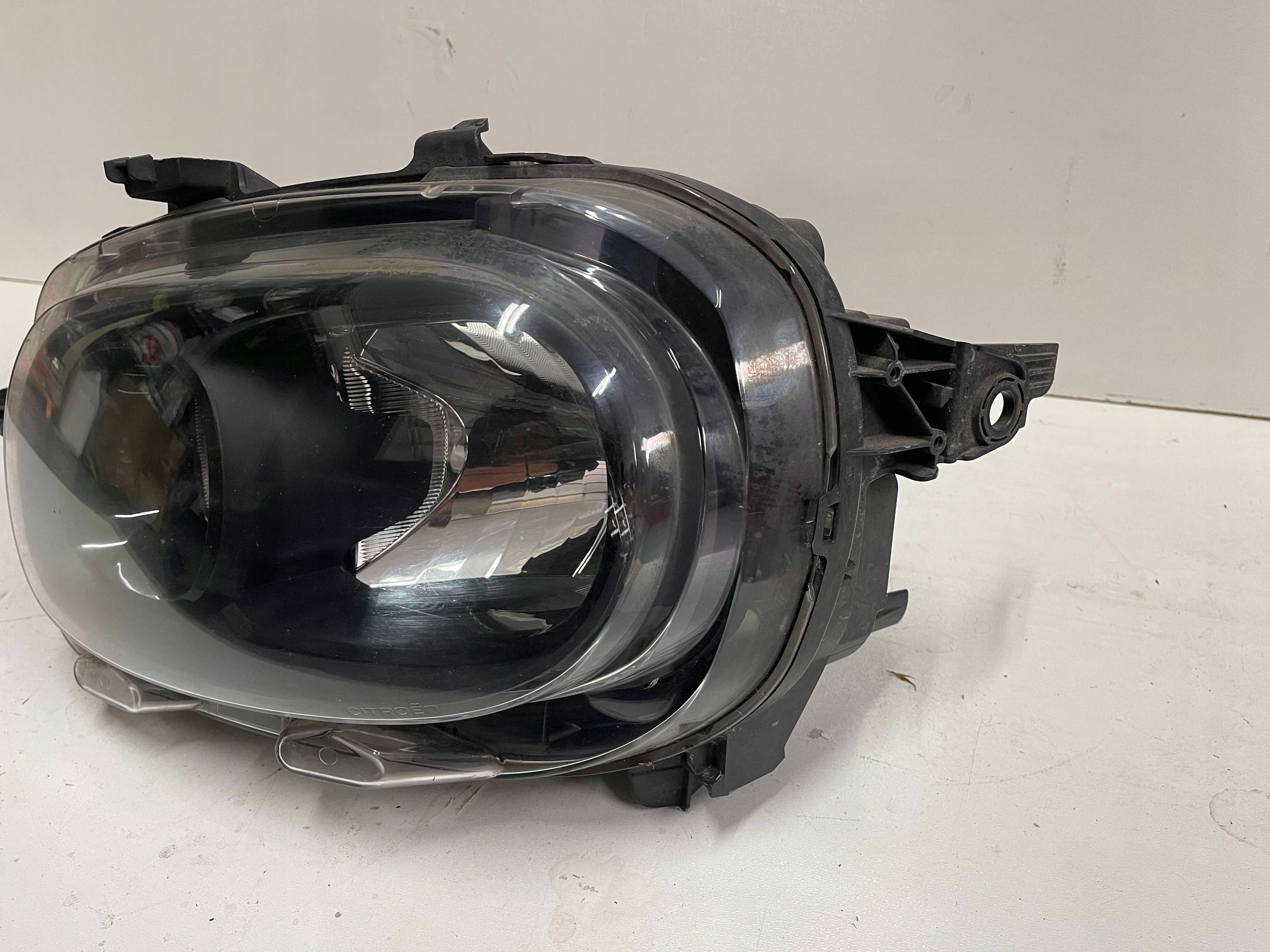 REFLEKTOR light front front left Citroen C3 III 3 16- ANGLIK