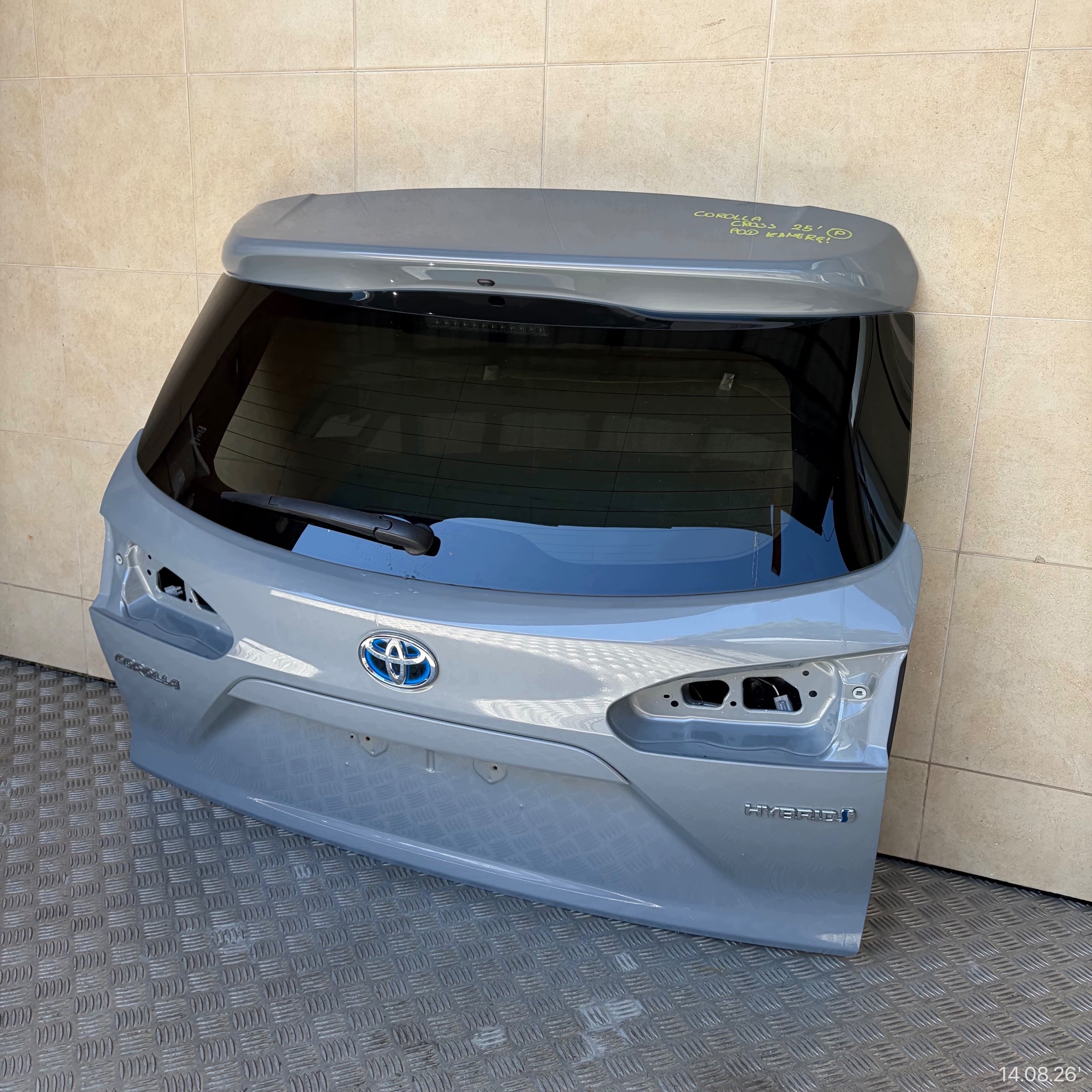 boot doors complete TOYOTA COROLLA CROSS 2025 ROK below KAMERE