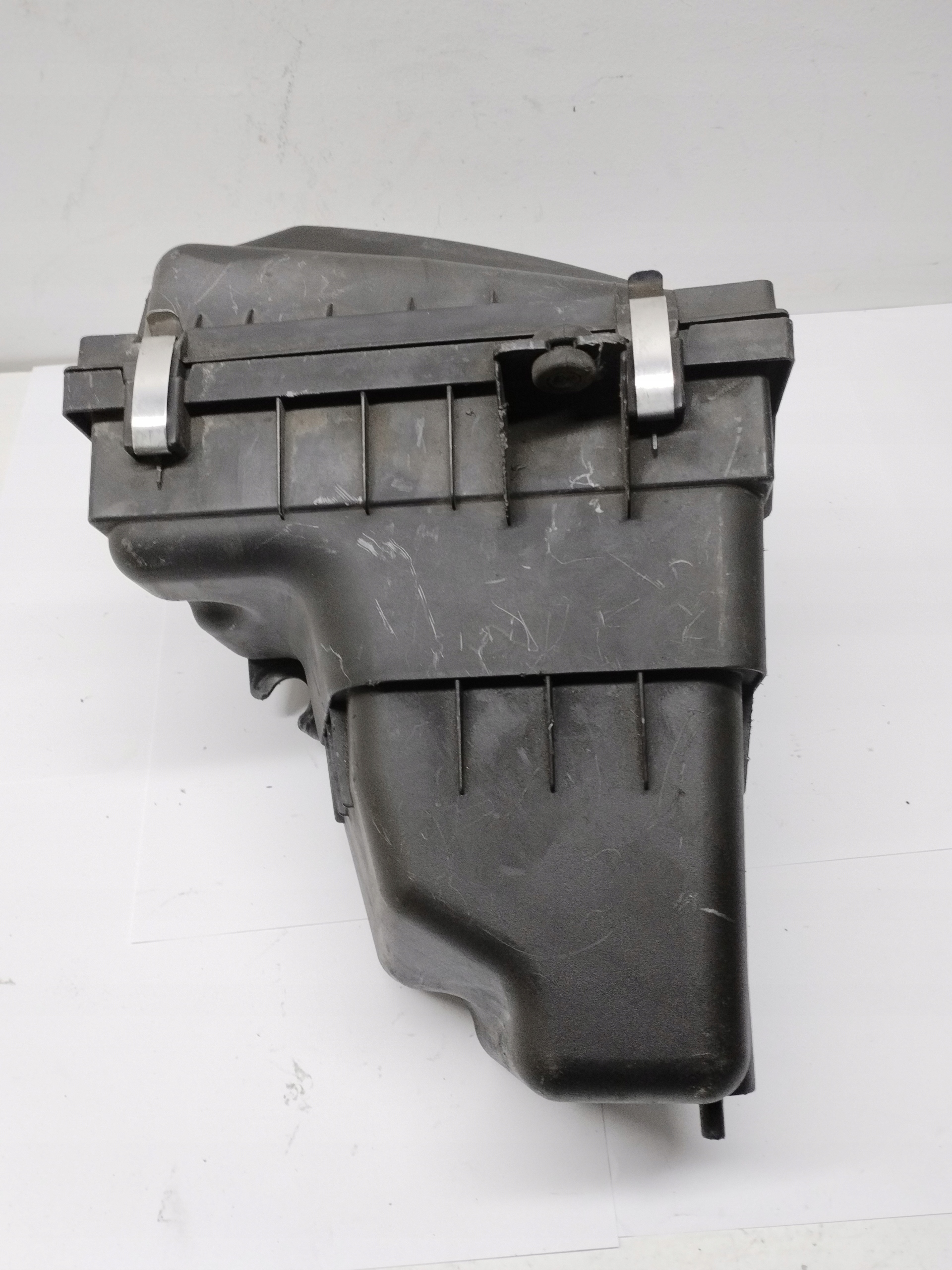 Gehäuse filter luft OPEL AGILA A 1.2 09204631