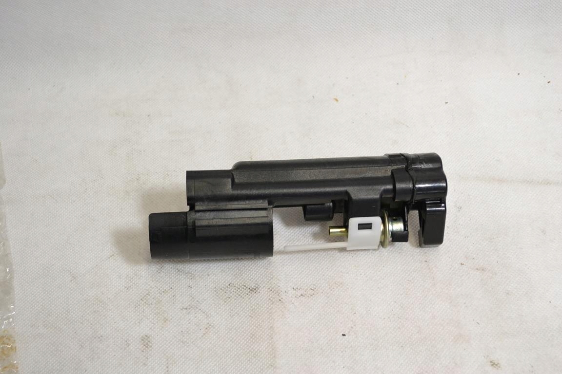Palivový filter, regulátor tlaku Suzuki Gsx 1400 Gsxr 600 750 1000