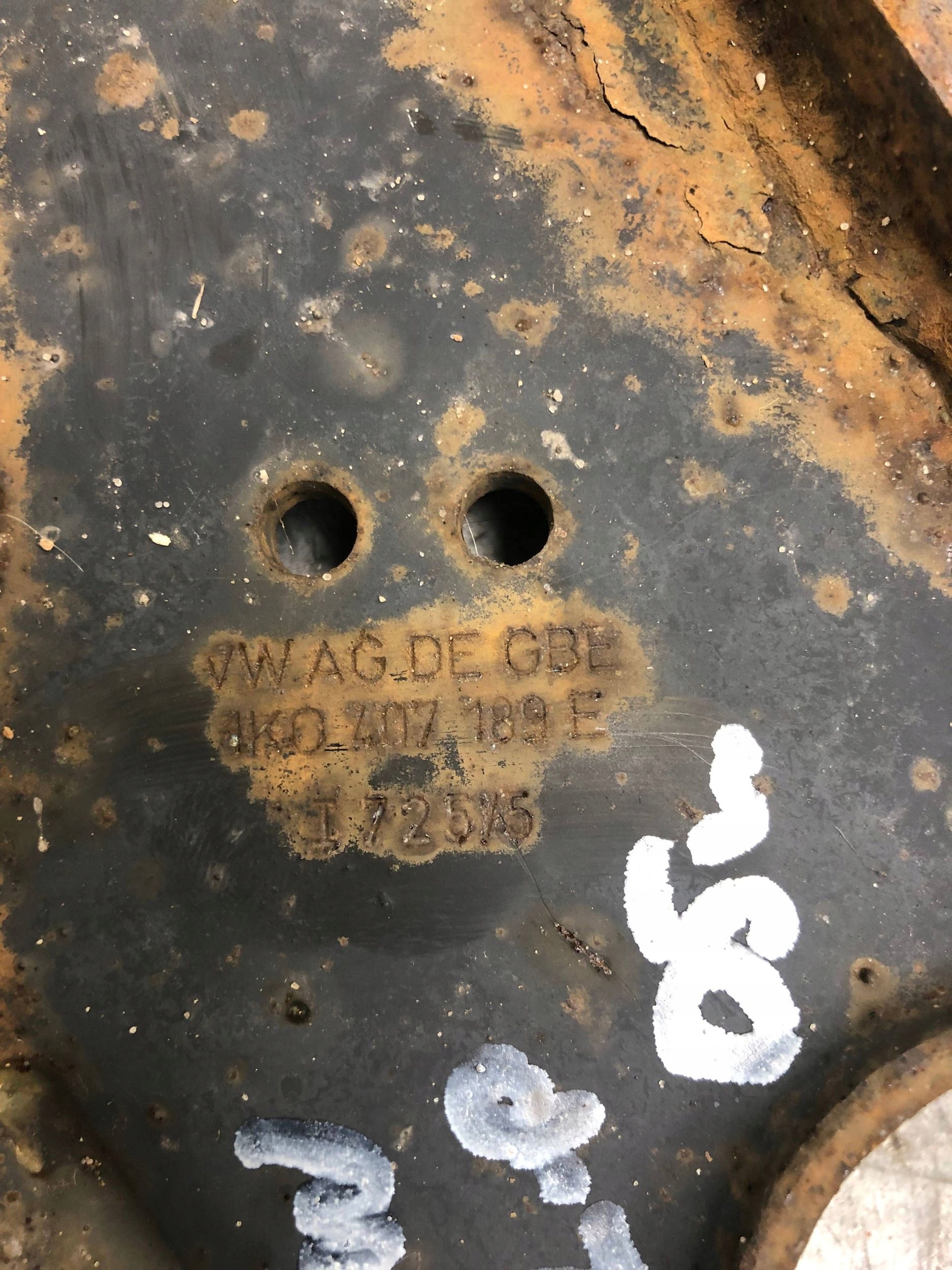 arm left front VW 1K0407189E