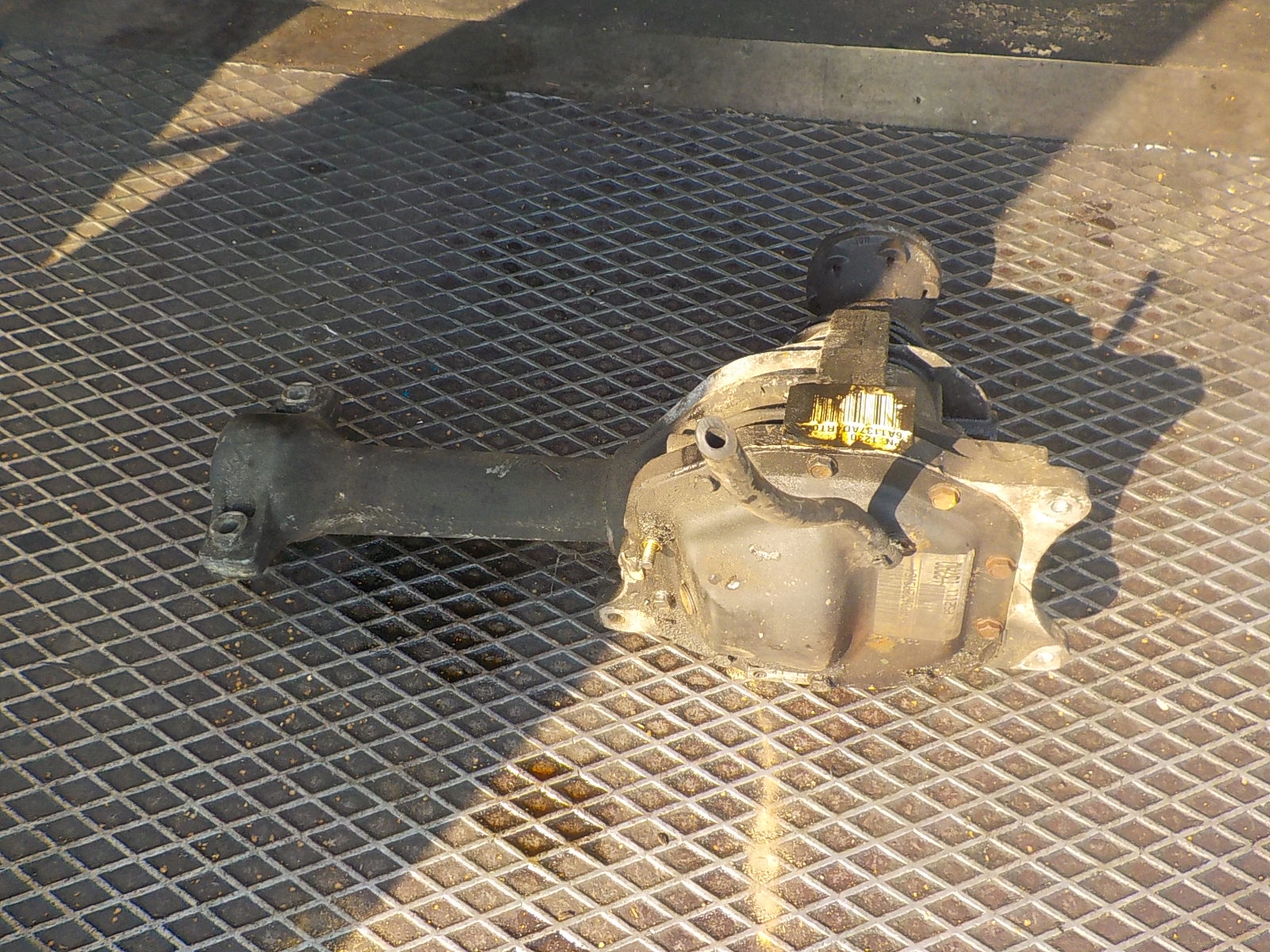 JEEP CHEROKEE KJ diff differential front front P52111137AD 3.73
