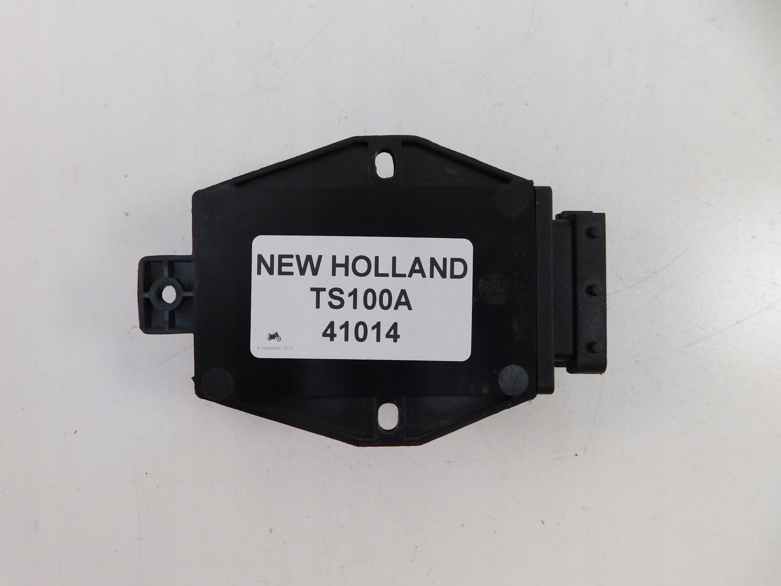 NEW HOLLAND TS 100A КОМПЬЮТЕРНЫЙ МОДУЛЬ